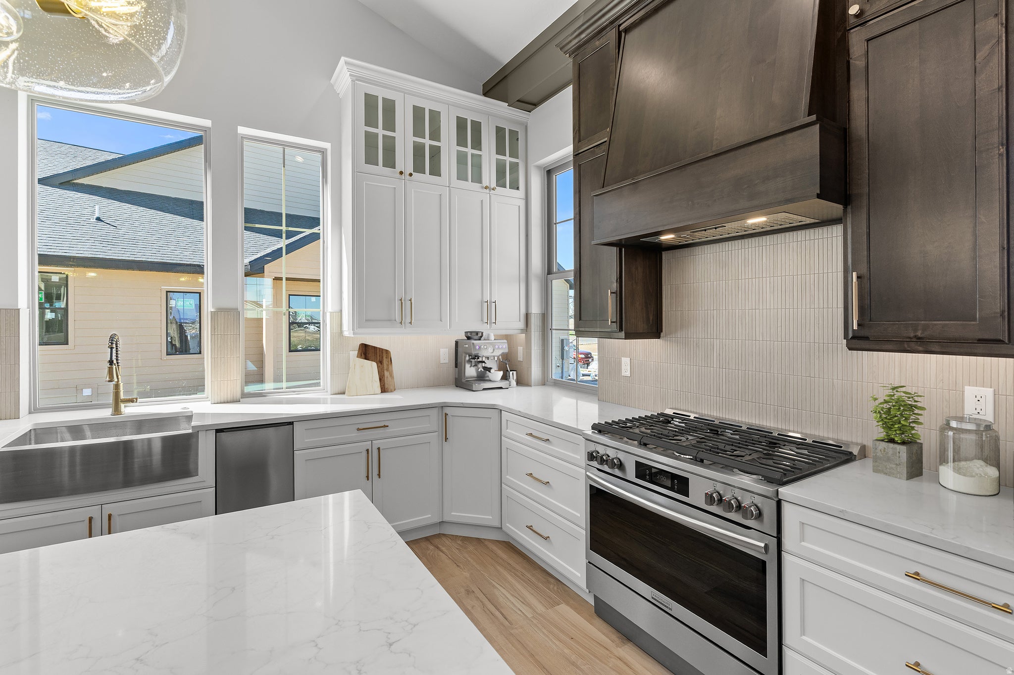 West Haven, Utah, 84401, United States, 6 Bedrooms Bedrooms, ,4 BathroomsBathrooms,Residential,Active,2037112