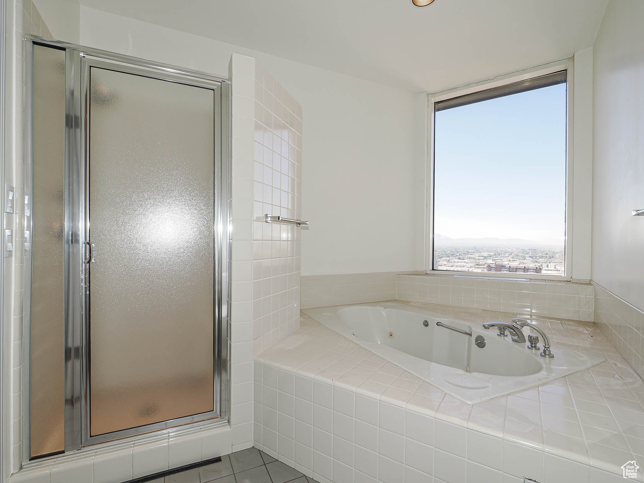 Salt Lake City, Utah, 84101, United States, 4 Bedrooms Bedrooms, ,5 BathroomsBathrooms,Residential,Active,1905069