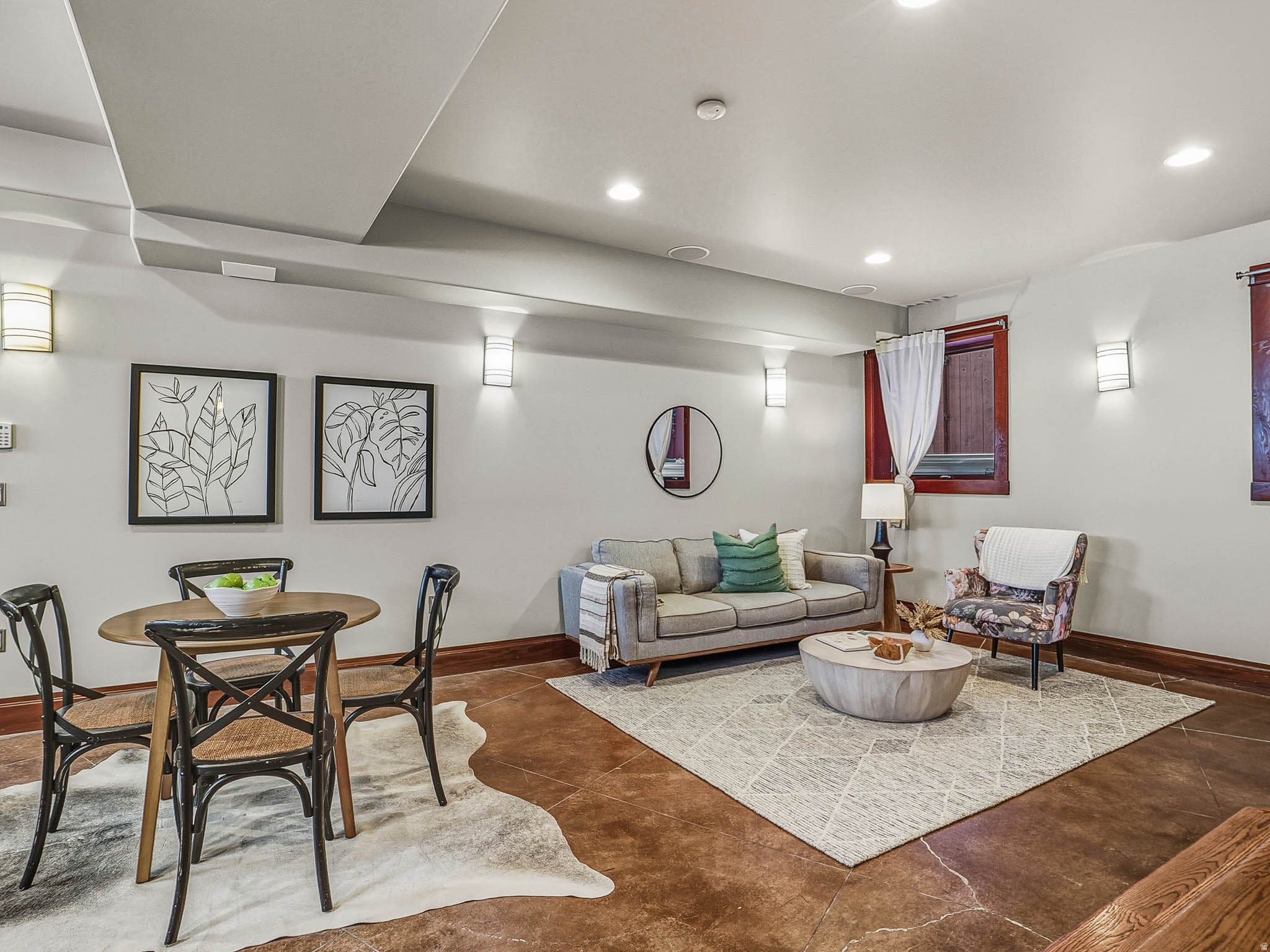 Salt Lake City, Utah, 84105, United States, 6 Bedrooms Bedrooms, ,4 BathroomsBathrooms,Residential,Active,2000214