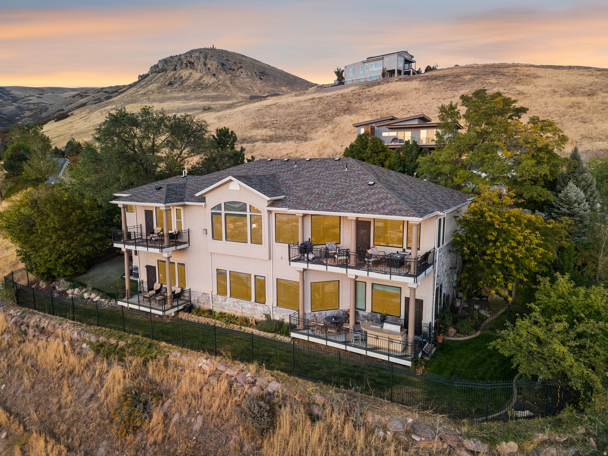 Salt Lake City, Utah, 84103, United States, 5 Bedrooms Bedrooms, ,4 BathroomsBathrooms,Residential,Active,2042745