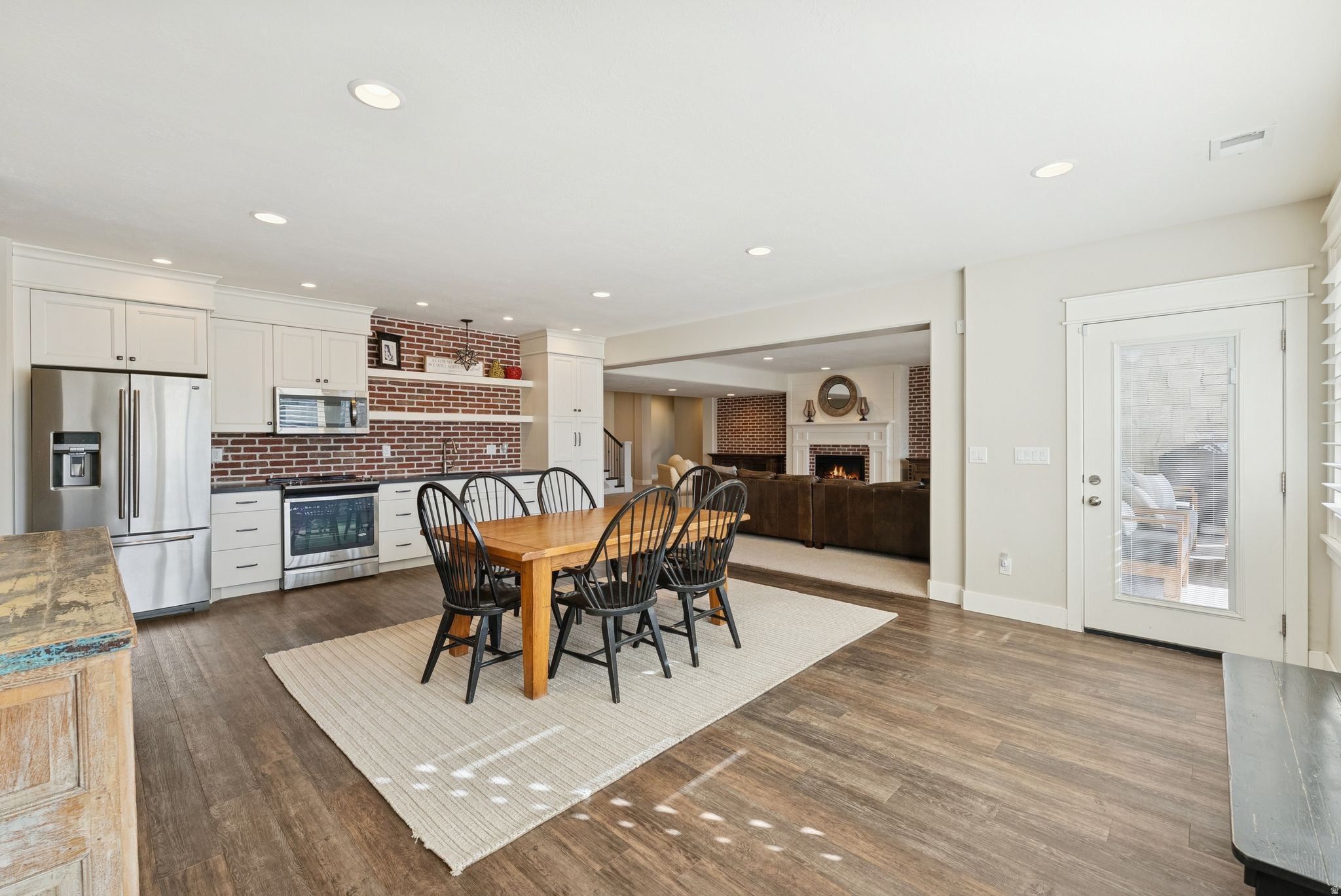 Kaysville, Utah, 84037, United States, 6 Bedrooms Bedrooms, ,5 BathroomsBathrooms,Residential,Active,1973308