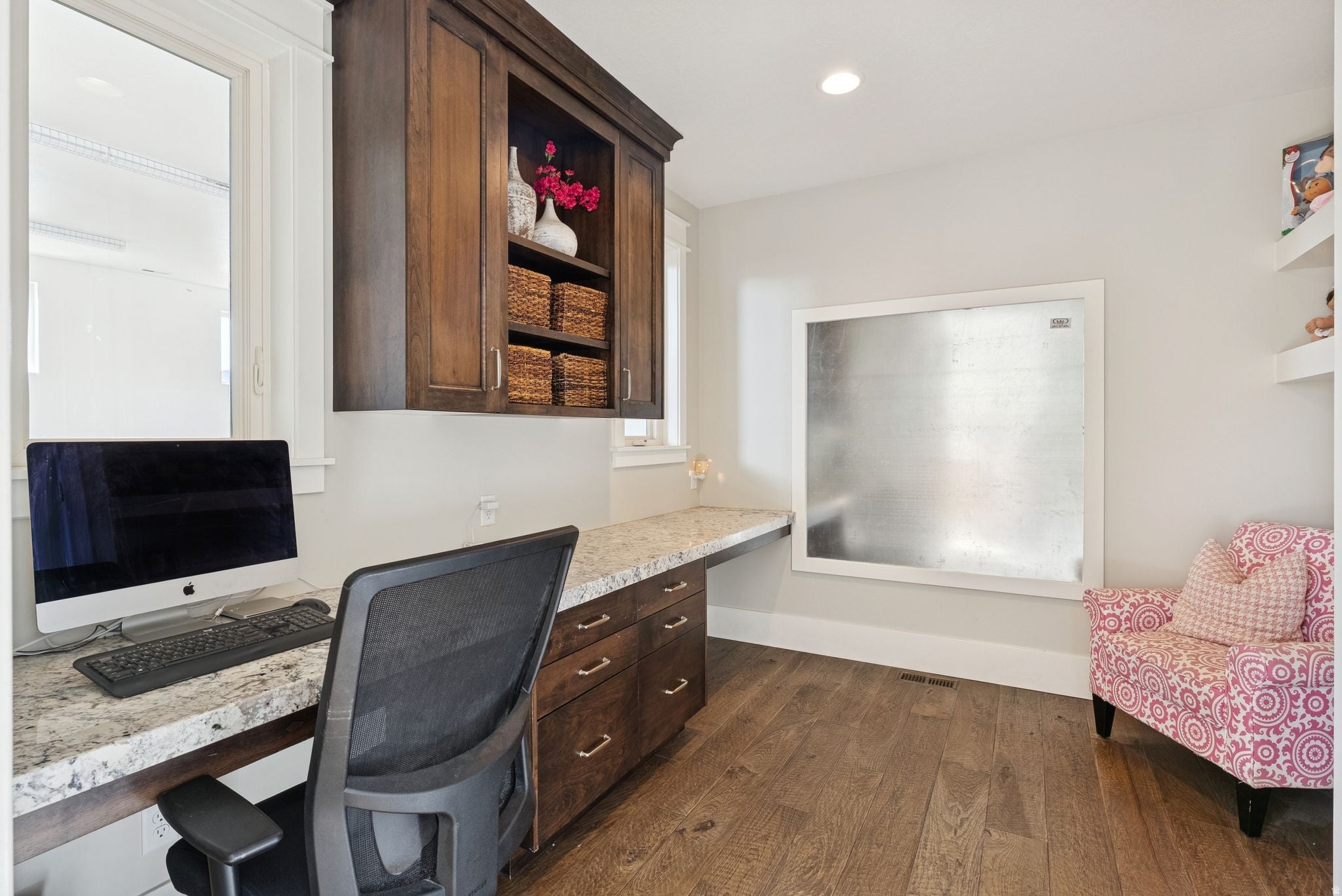 Kaysville, Utah, 84037, United States, 6 Bedrooms Bedrooms, ,5 BathroomsBathrooms,Residential,Active,1973308