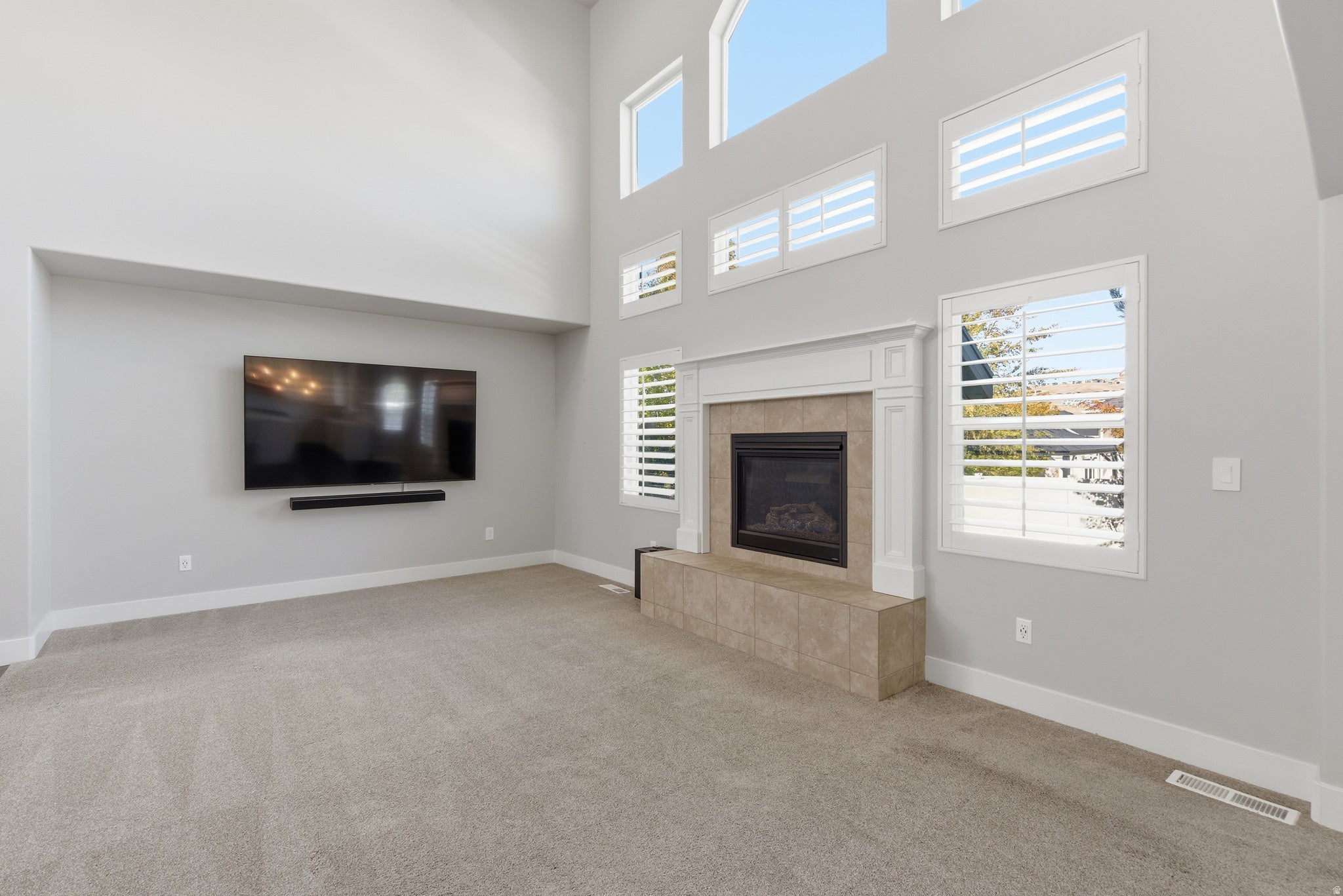 Lehi, Utah, 84043, United States, 7 Bedrooms Bedrooms, ,4 BathroomsBathrooms,Residential,Pending,1987244