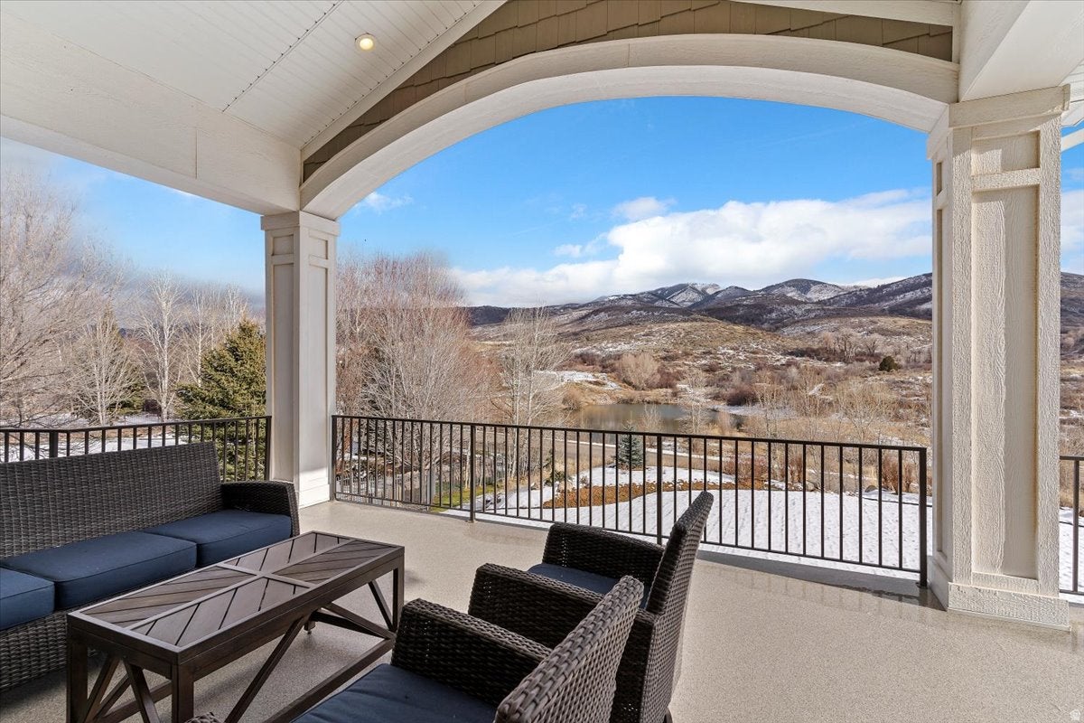 Mountain Green, Utah, 84050, United States, 4 Bedrooms Bedrooms, ,5 BathroomsBathrooms,Residential,Active,2002341