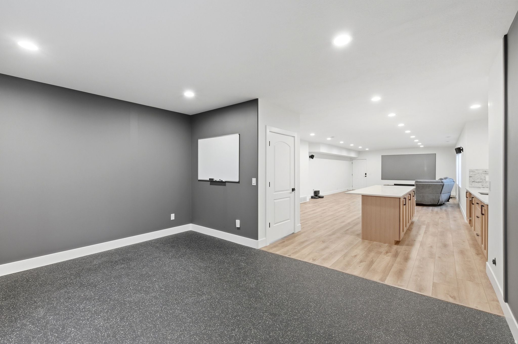 North Salt Lake, Utah, 84054, United States, 6 Bedrooms Bedrooms, ,4 BathroomsBathrooms,Residential,Active,2012192