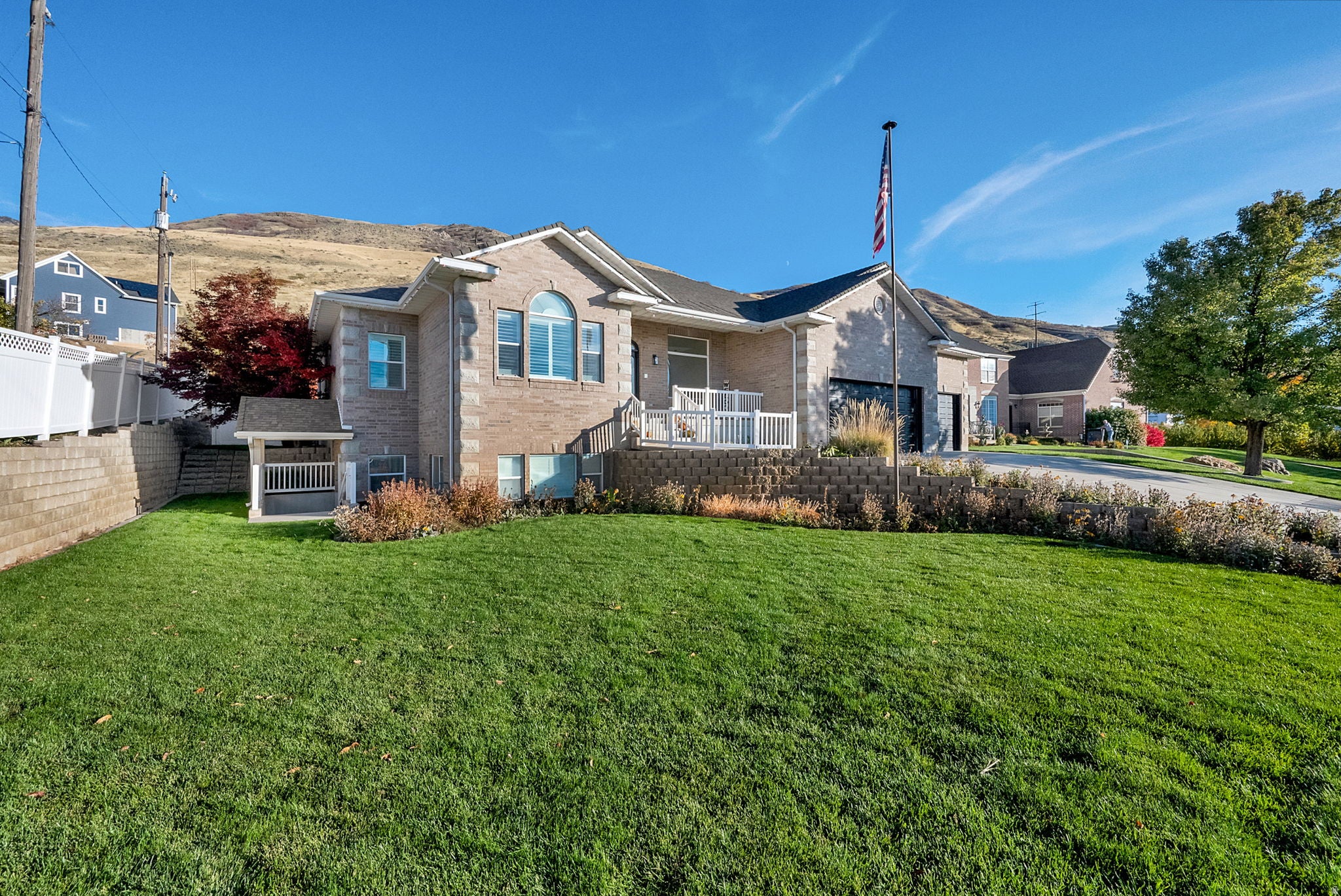 Perry, Utah, 84302, United States, 6 Bedrooms Bedrooms, ,5 BathroomsBathrooms,Residential,Active,2045022