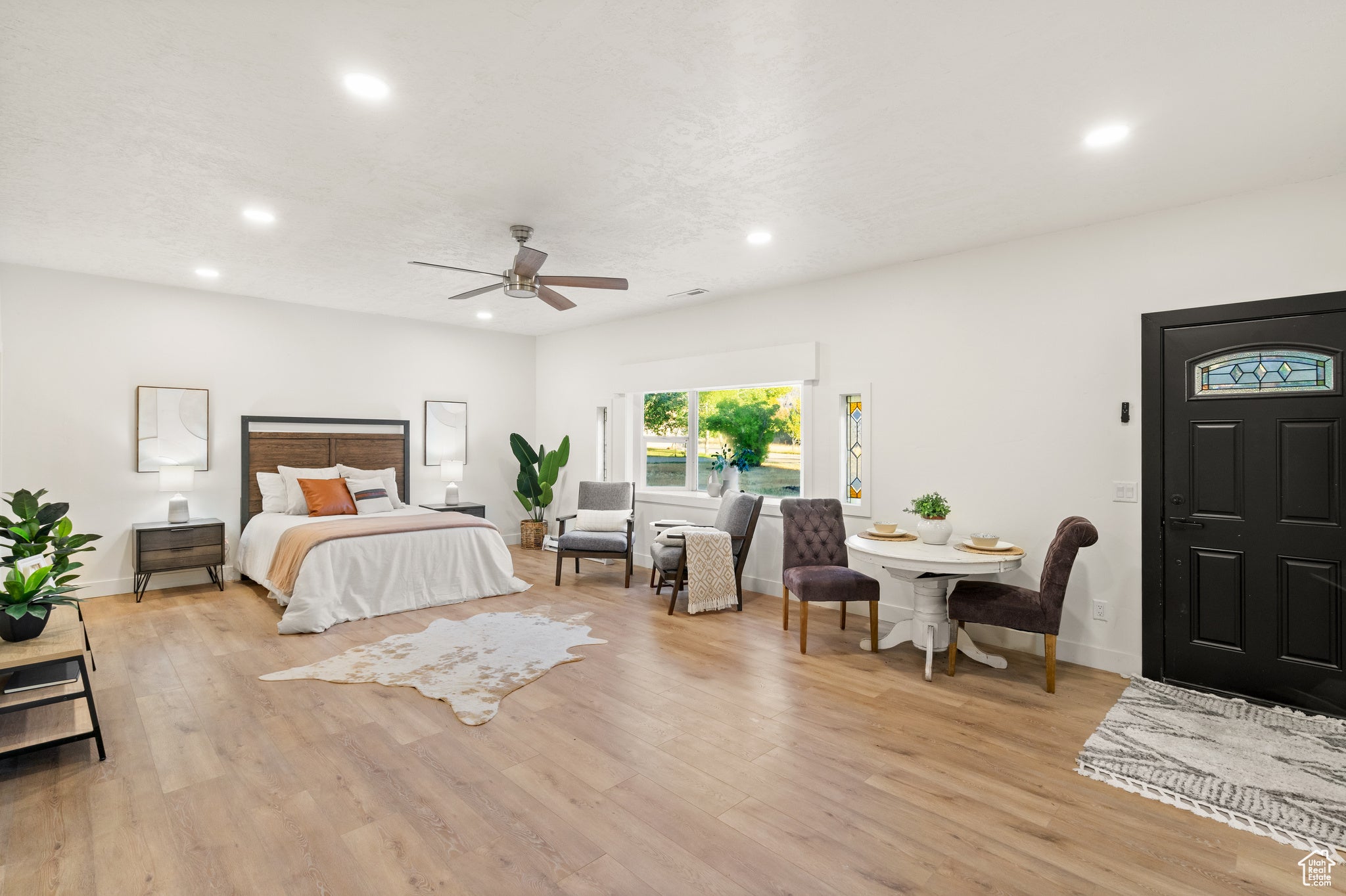 Huntsville, Utah, 84317, United States, 4 Bedrooms Bedrooms, ,3 BathroomsBathrooms,Residential,Active,1964495