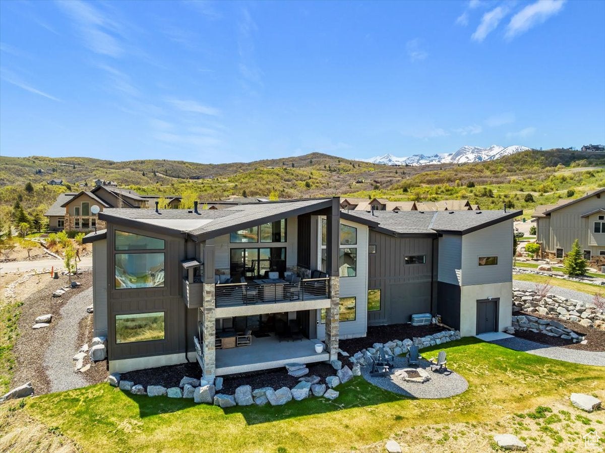 Huntsville, Utah, 84317, United States, 4 Bedrooms Bedrooms, ,4 BathroomsBathrooms,Residential,Active,2017502