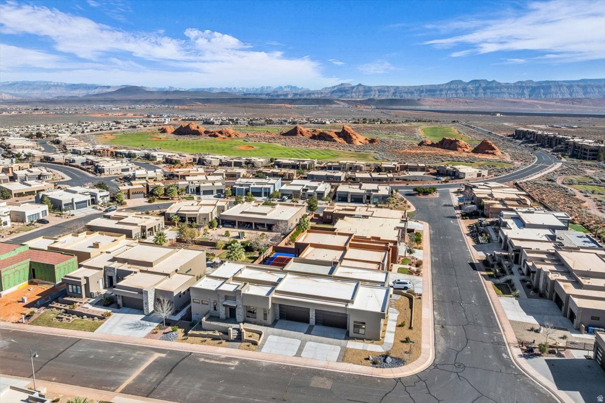 Hurricane, Utah, 84737, United States, 8 Bedrooms Bedrooms, ,6 BathroomsBathrooms,Residential,Active,2015427