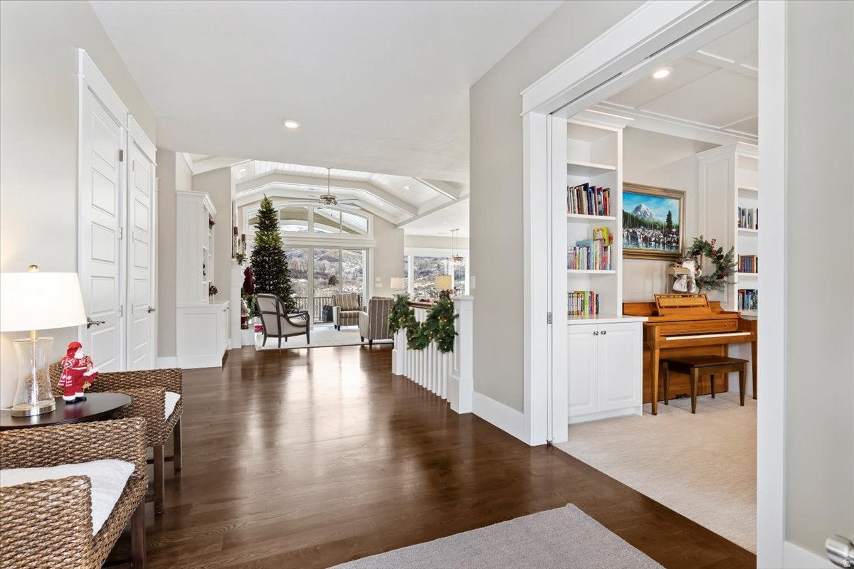 Mountain Green, Utah, 84050, United States, 4 Bedrooms Bedrooms, ,5 BathroomsBathrooms,Residential,Active,2002341