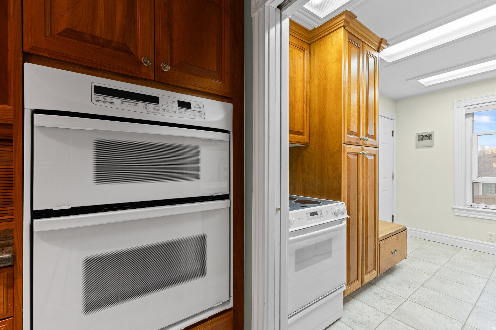 Bountiful, Utah, 84010, United States, 3 Bedrooms Bedrooms, ,3 BathroomsBathrooms,Residential,Active,2006883