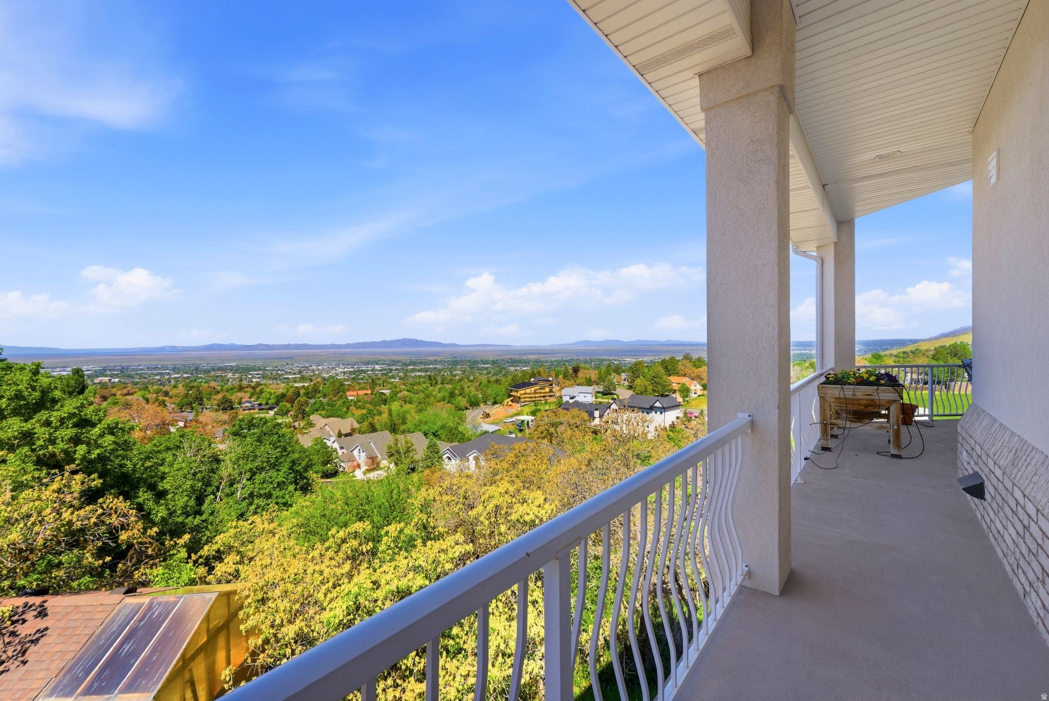 Bountiful, Utah, 84010, United States, 6 Bedrooms Bedrooms, ,6 BathroomsBathrooms,Residential,Active,2044576