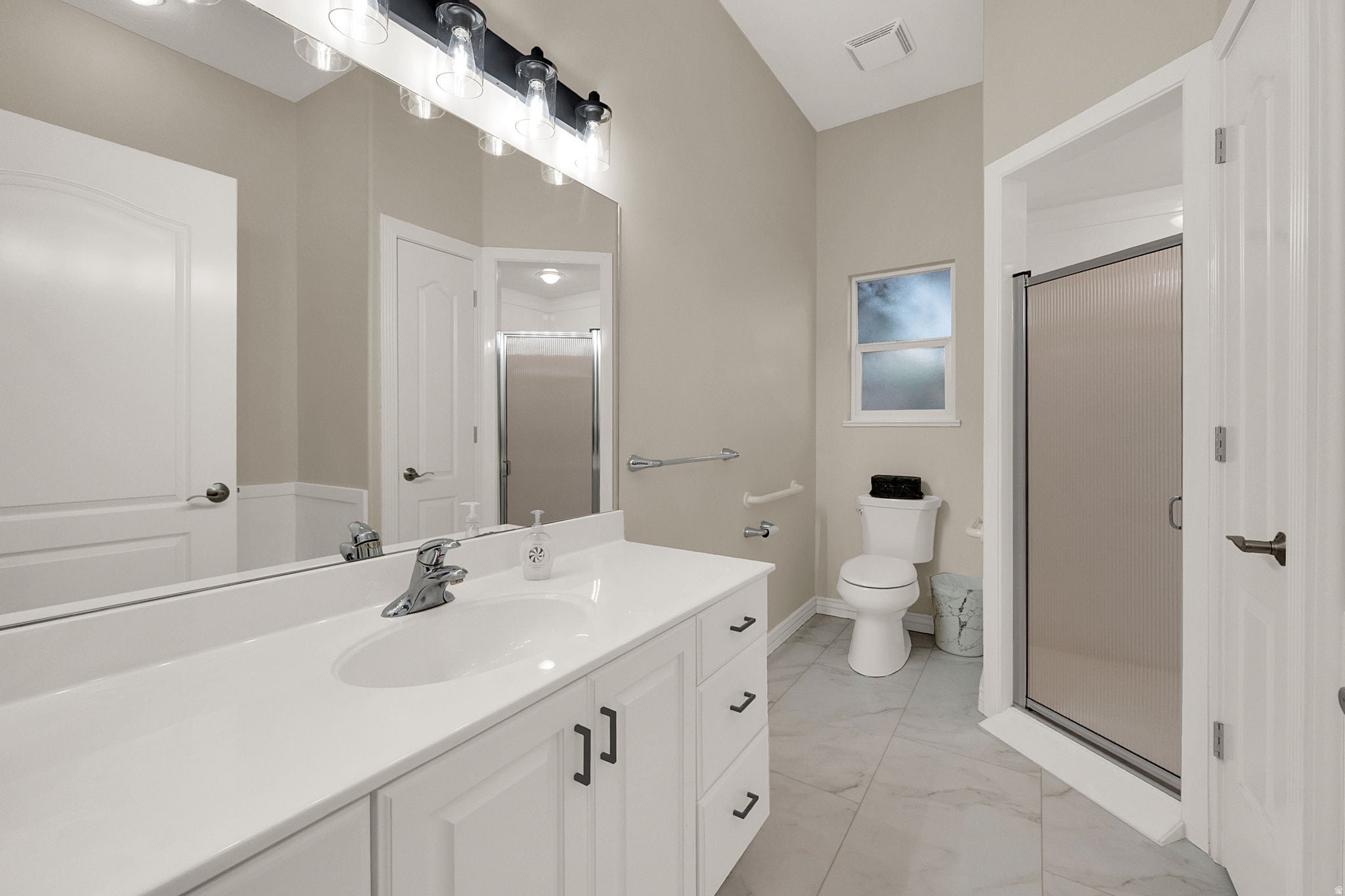 Perry, Utah, 84302, United States, 6 Bedrooms Bedrooms, ,5 BathroomsBathrooms,Residential,Active,2045022
