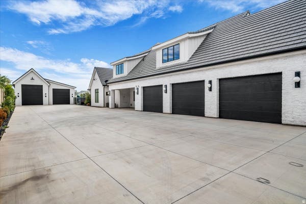 2204 E 3770 S, ST. GEORGE, UT 84790, photo 2 of 59