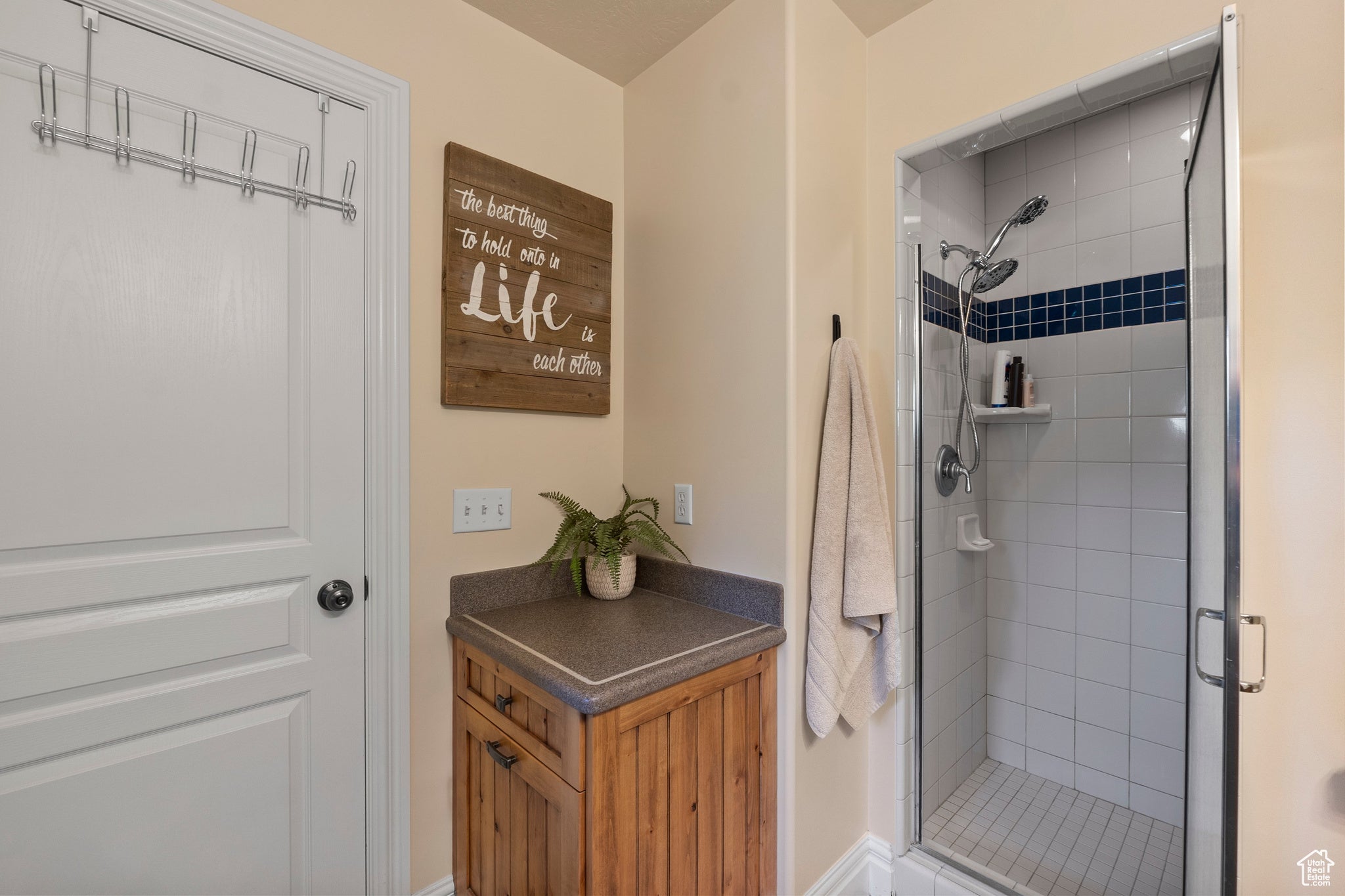 South Weber, Utah, 84405, United States, ,6 BathroomsBathrooms,Residential,Active,1843847