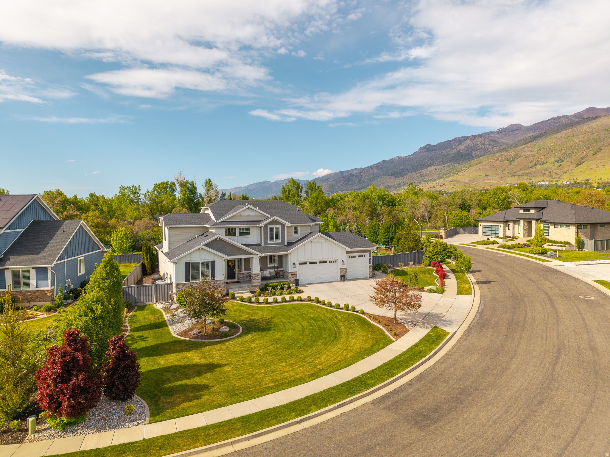 Fruit Heights, Utah, 84037, United States, 6 Bedrooms Bedrooms, ,4 BathroomsBathrooms,Residential,Contingent,2045711