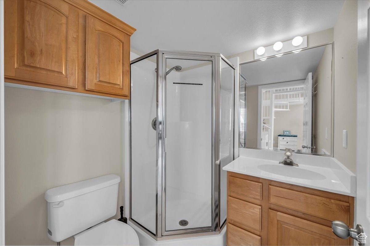 St. George, Utah, 84790, United States, 5 Bedrooms Bedrooms, ,5 BathroomsBathrooms,Residential,Active,1790168