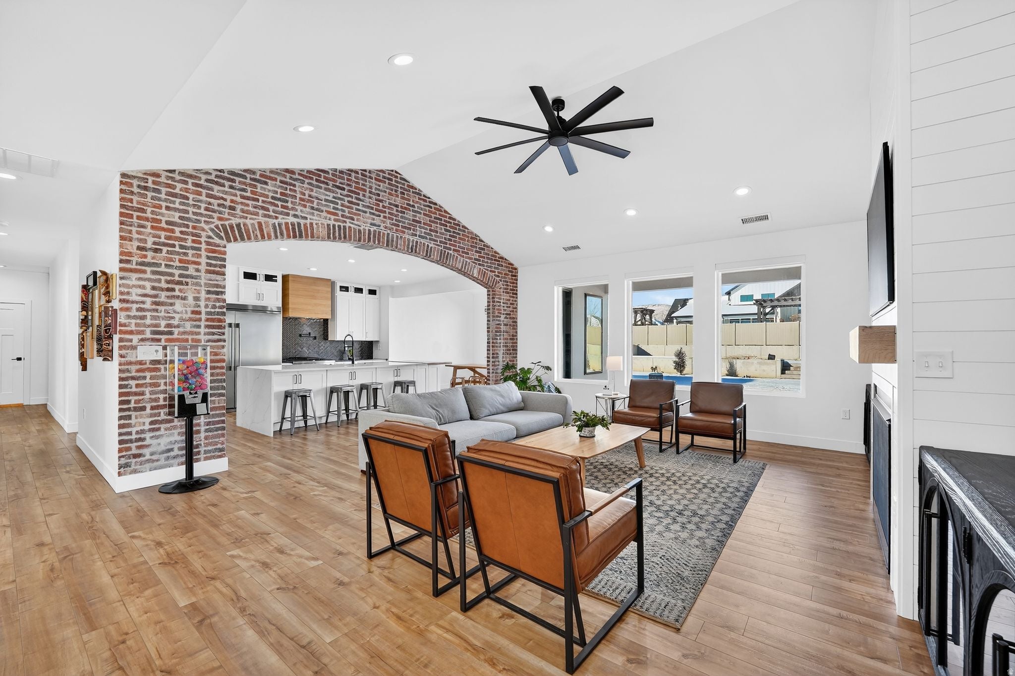 Eagle Mountain, Utah, 84005, United States, 5 Bedrooms Bedrooms, ,4 BathroomsBathrooms,Residential,Active,2009175