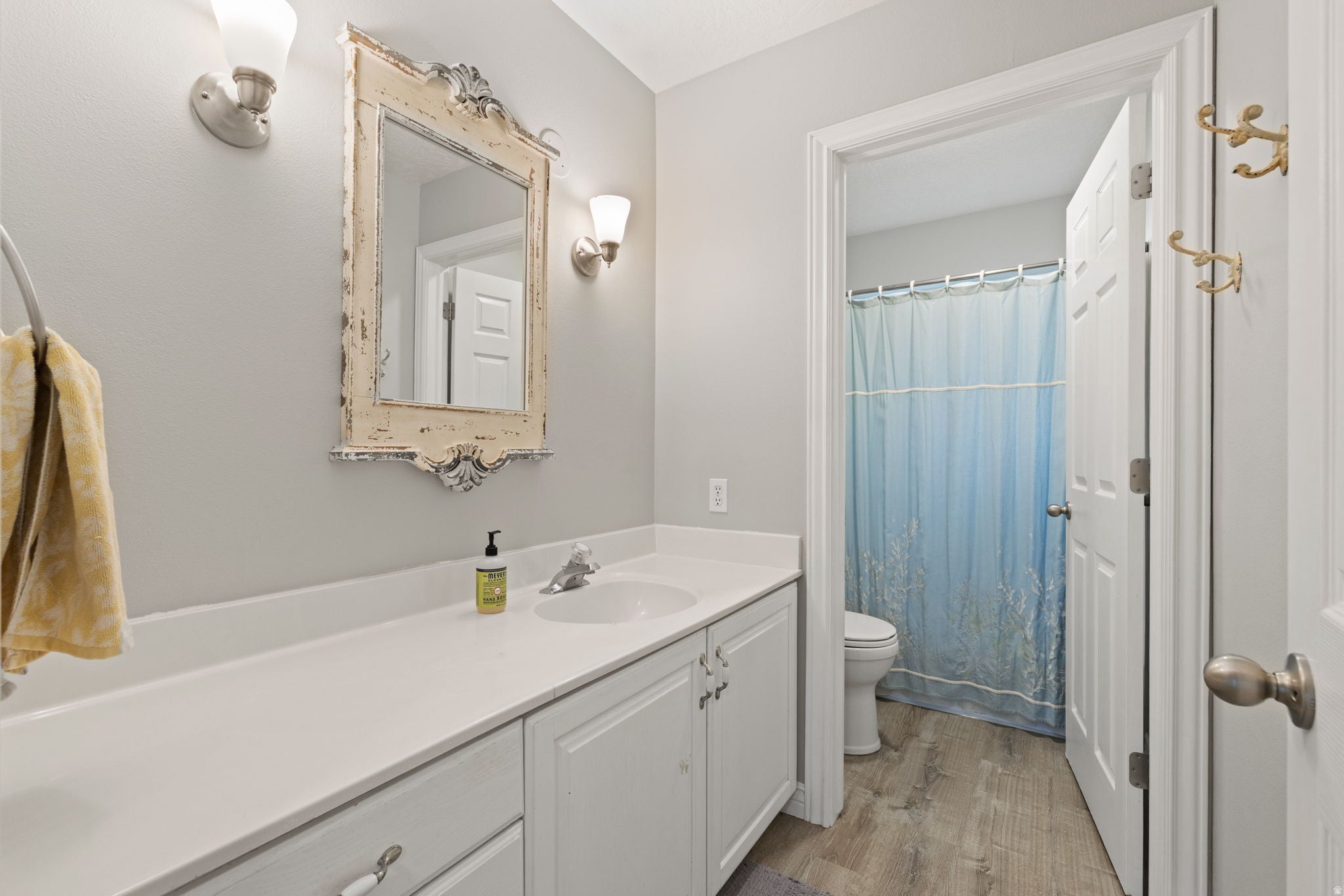 Orem, Utah, 84097, United States, 6 Bedrooms Bedrooms, ,6 BathroomsBathrooms,Residential,Active,2044198