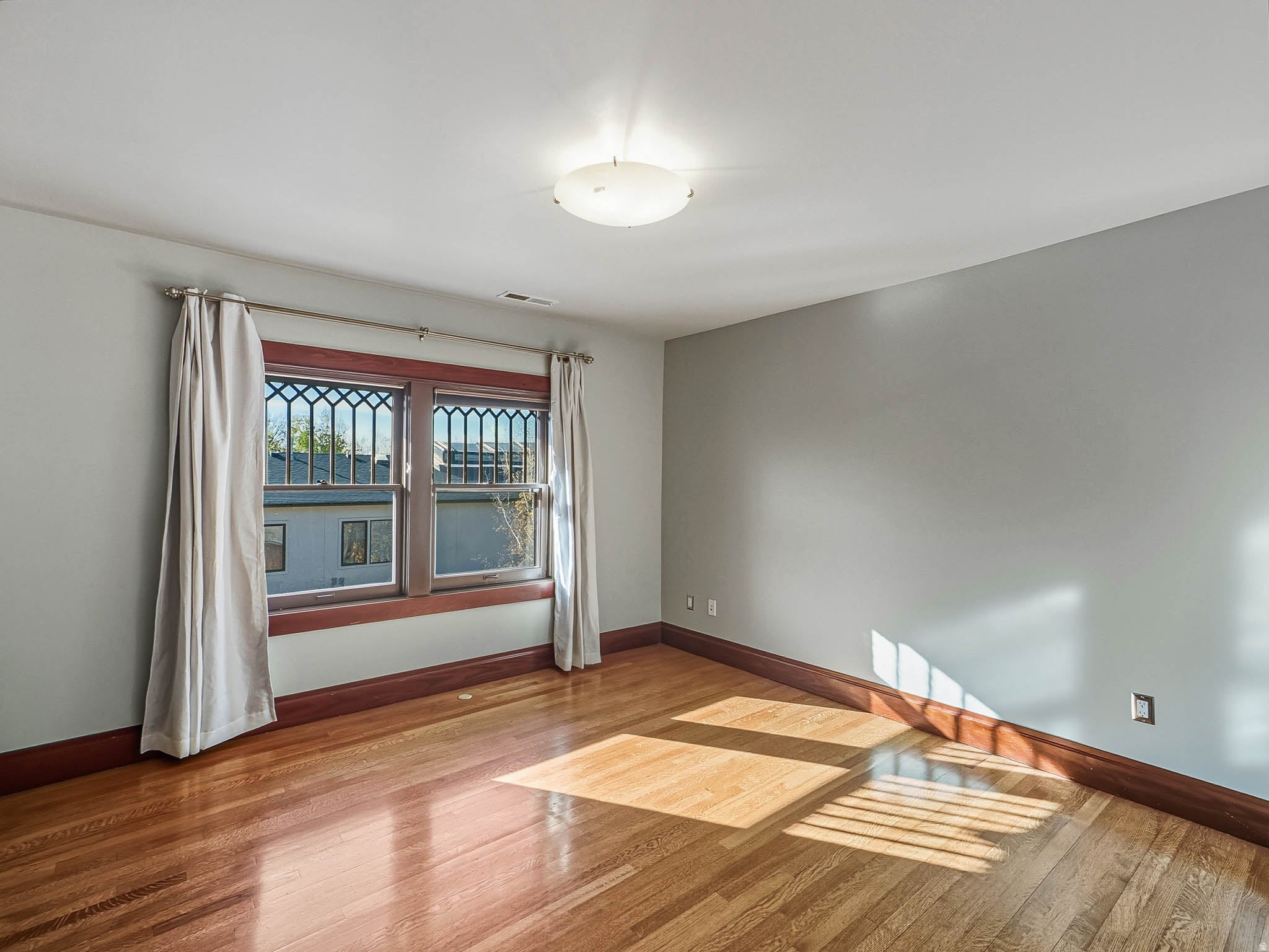 Salt Lake City, Utah, 84105, United States, 6 Bedrooms Bedrooms, ,4 BathroomsBathrooms,Residential,Active,2000214