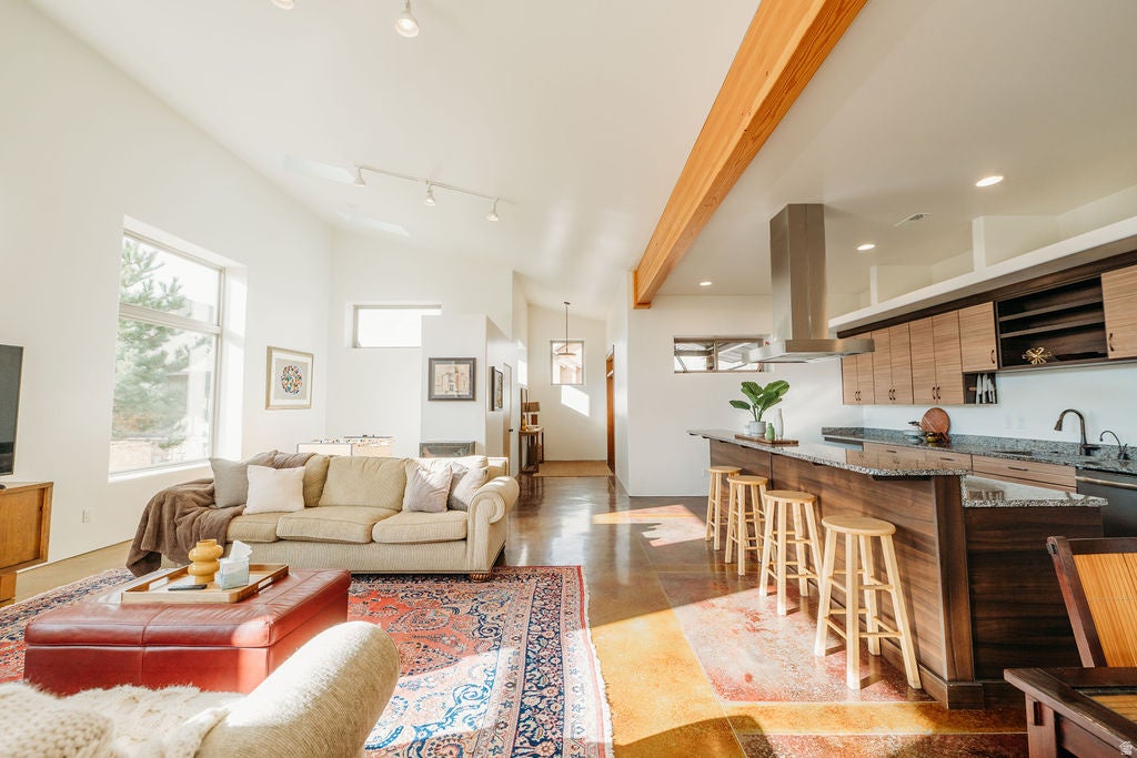 Eden, Utah, 84310, United States, 3 Bedrooms Bedrooms, ,3 BathroomsBathrooms,Residential,Active,1998572