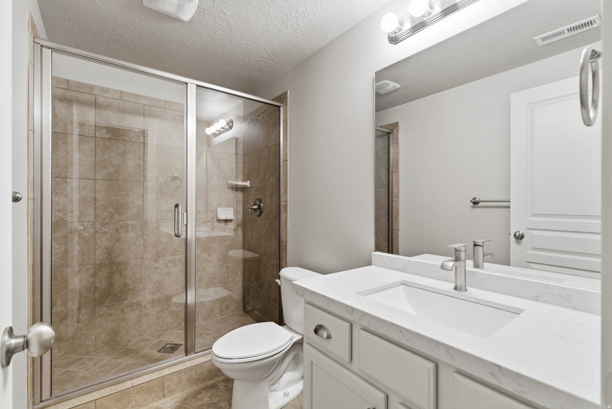 Lehi, Utah, 84043, United States, 7 Bedrooms Bedrooms, ,4 BathroomsBathrooms,Residential,Pending,1987244