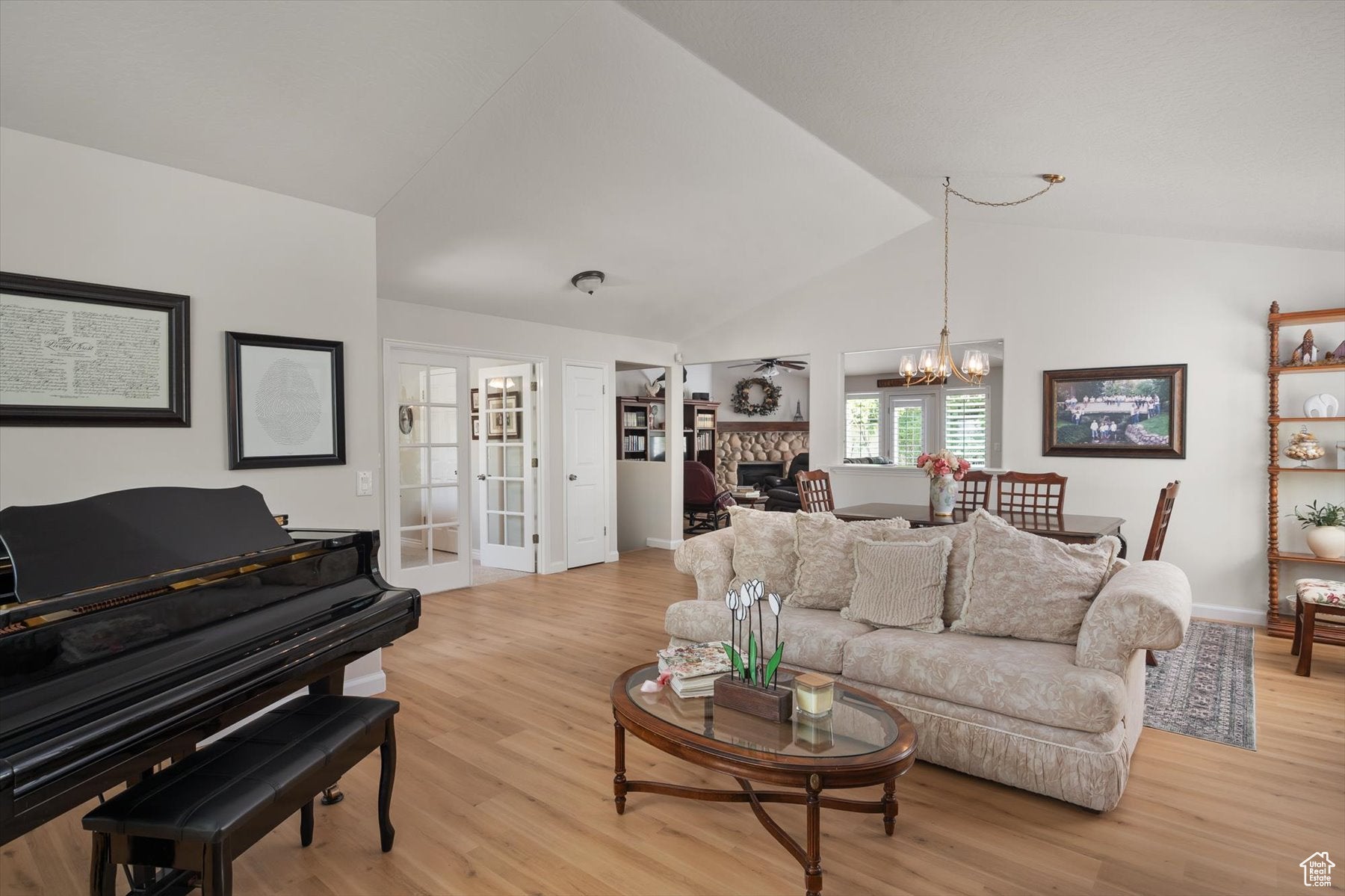 Cottonwood Heights, Utah, 84121, United States, 6 Bedrooms Bedrooms, ,3 BathroomsBathrooms,Residential,Active,1964287