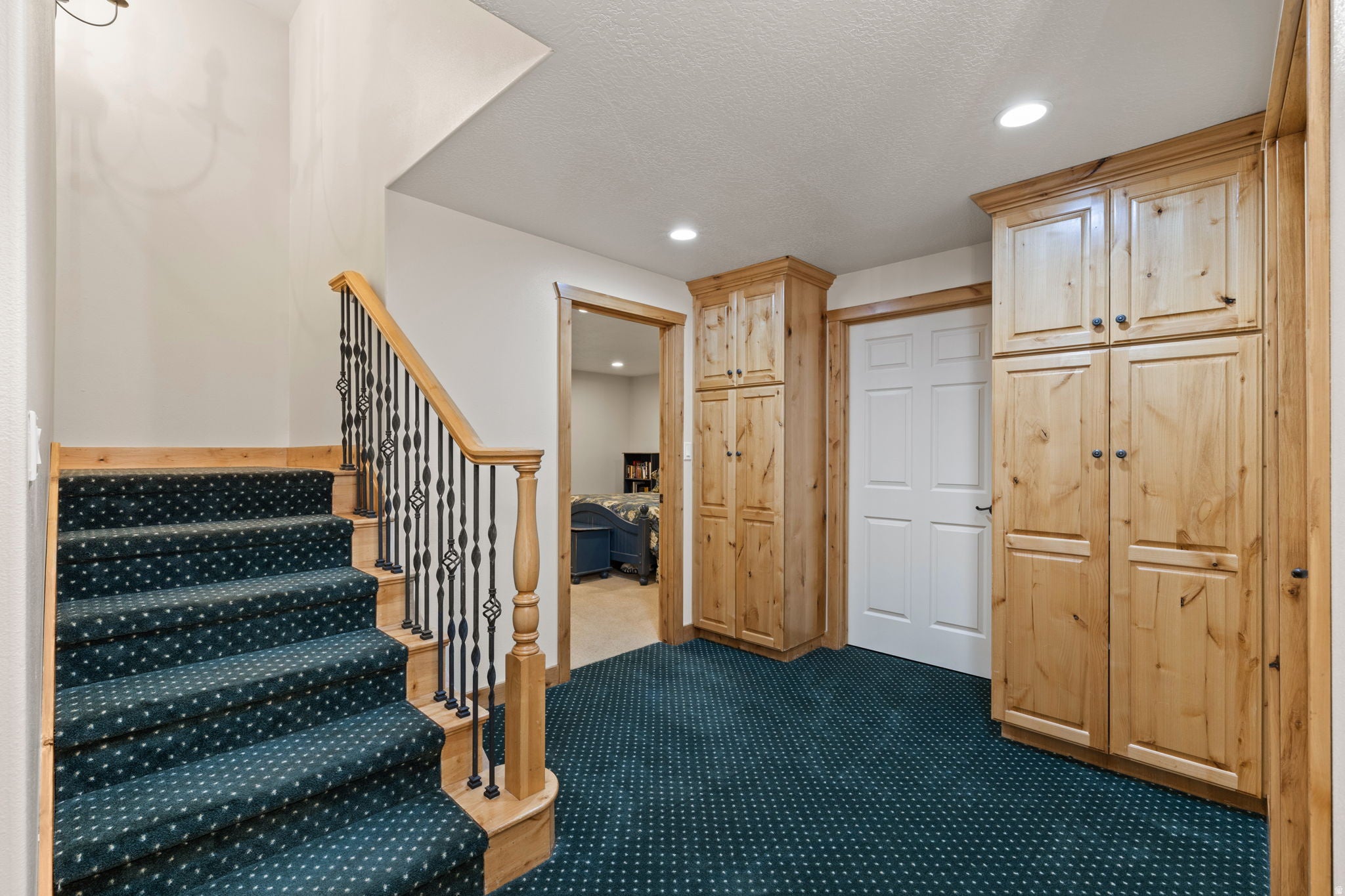 Orem, Utah, 84097, United States, 6 Bedrooms Bedrooms, ,6 BathroomsBathrooms,Residential,Active,2044198
