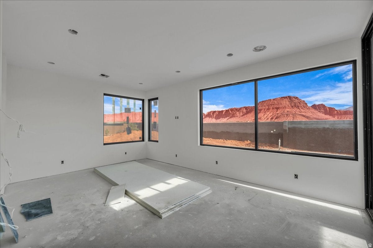 Ivins, Utah, 84738, United States, 3 Bedrooms Bedrooms, ,4 BathroomsBathrooms,Residential,Active,1986865