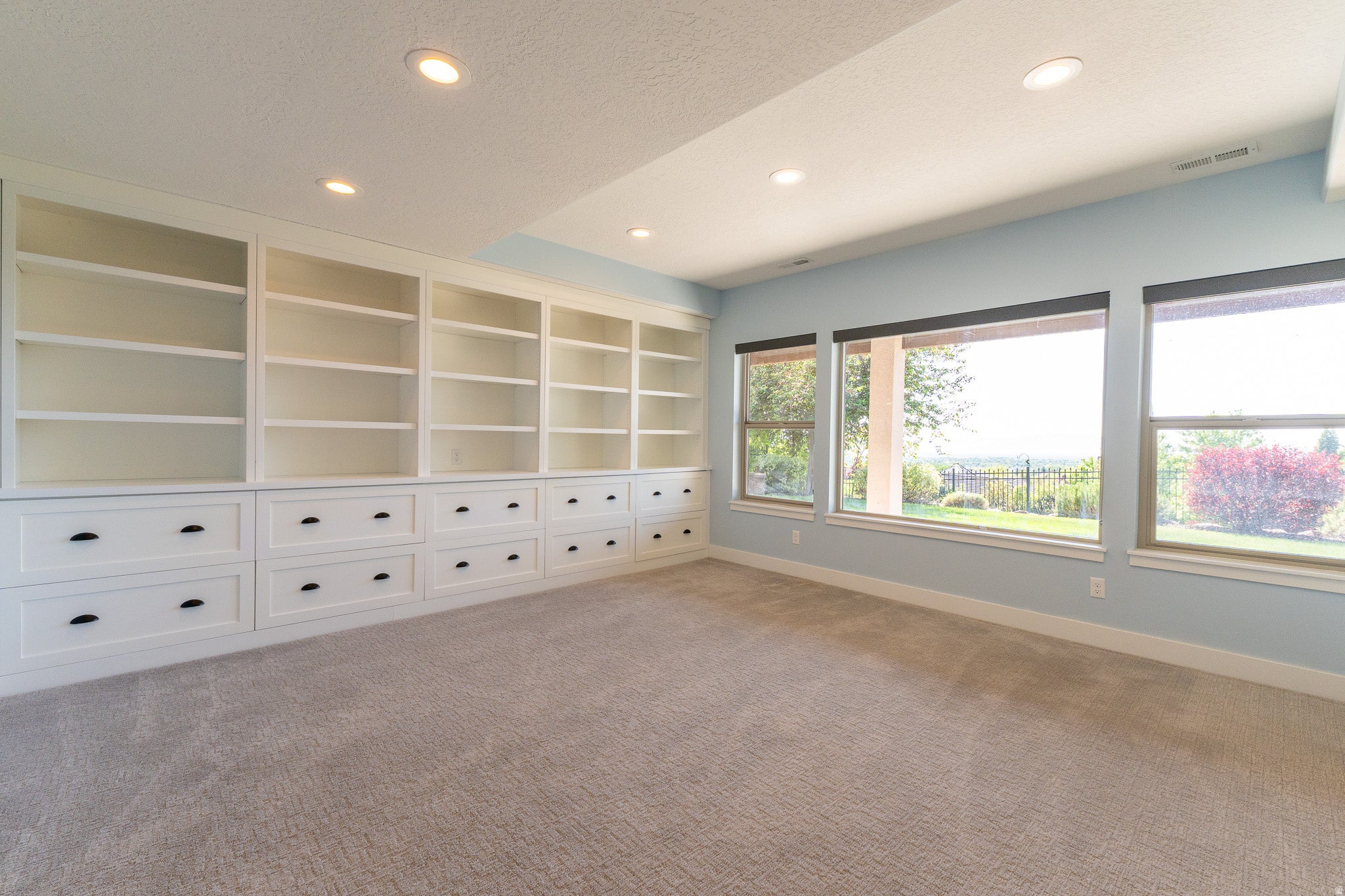 Fruit Heights, Utah, 84037, United States, 6 Bedrooms Bedrooms, ,5 BathroomsBathrooms,Residential,Active,2044980