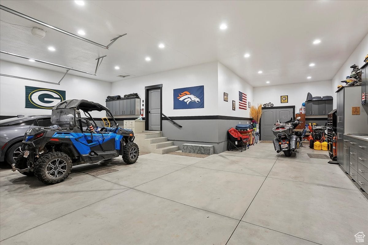 Eden, Utah, 84310, United States, 5 Bedrooms Bedrooms, ,4 BathroomsBathrooms,Residential,Active,1823943