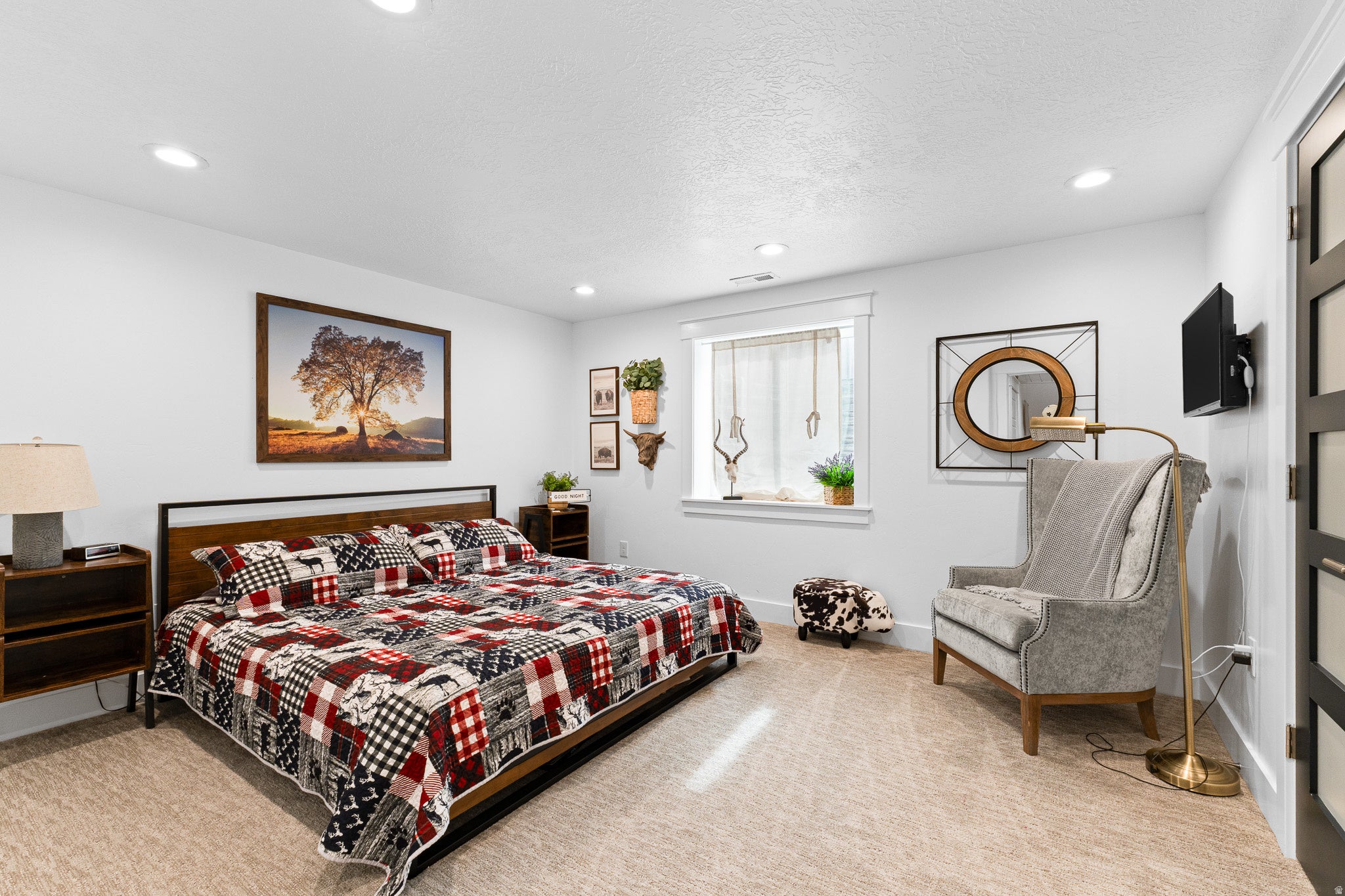 Fruit Heights, Utah, 84037, United States, 6 Bedrooms Bedrooms, ,4 BathroomsBathrooms,Residential,Contingent,2045711