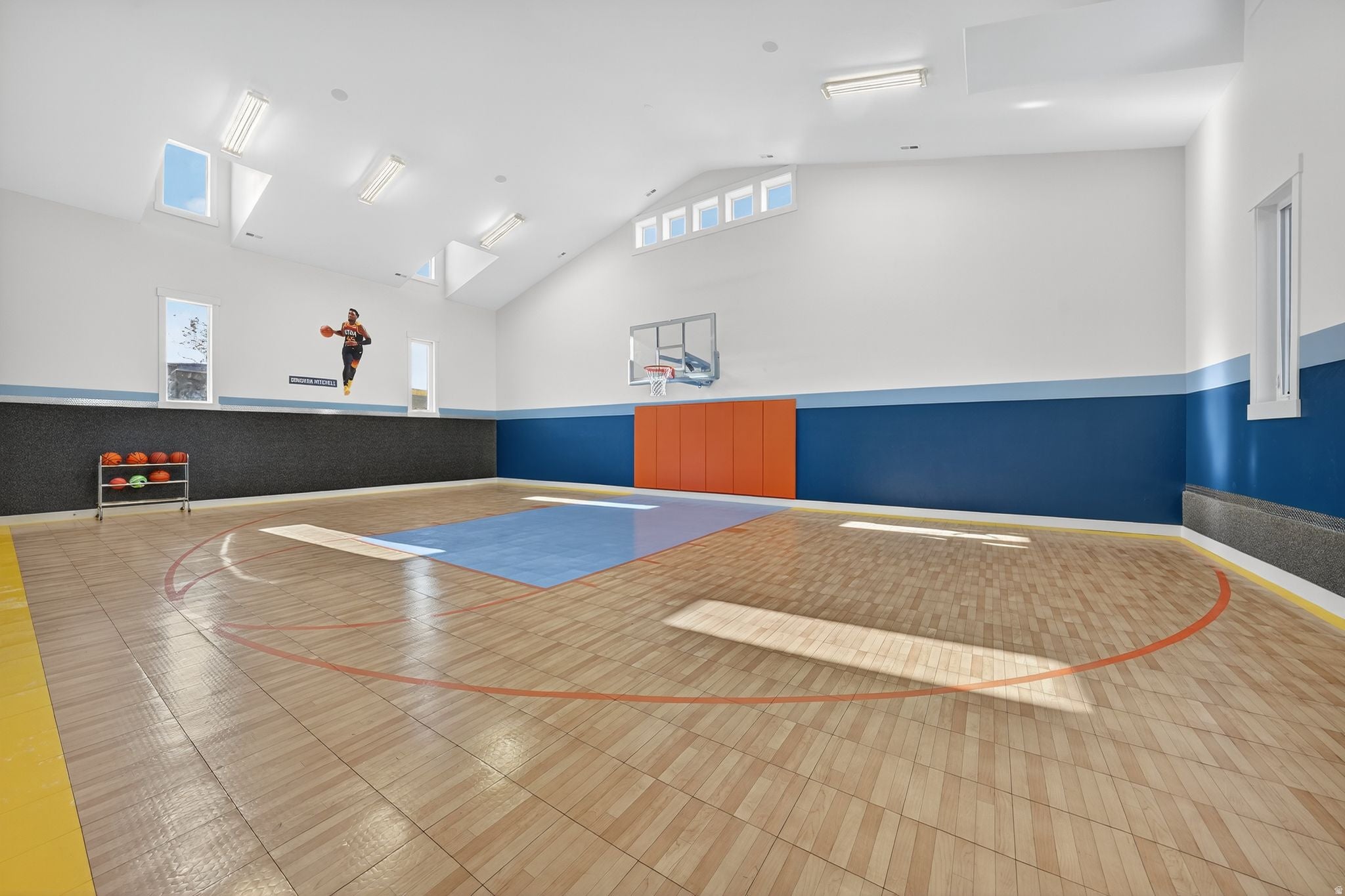 Bluffdale, Utah, 84065, United States, 7 Bedrooms Bedrooms, ,9 BathroomsBathrooms,Residential,Active,1987237