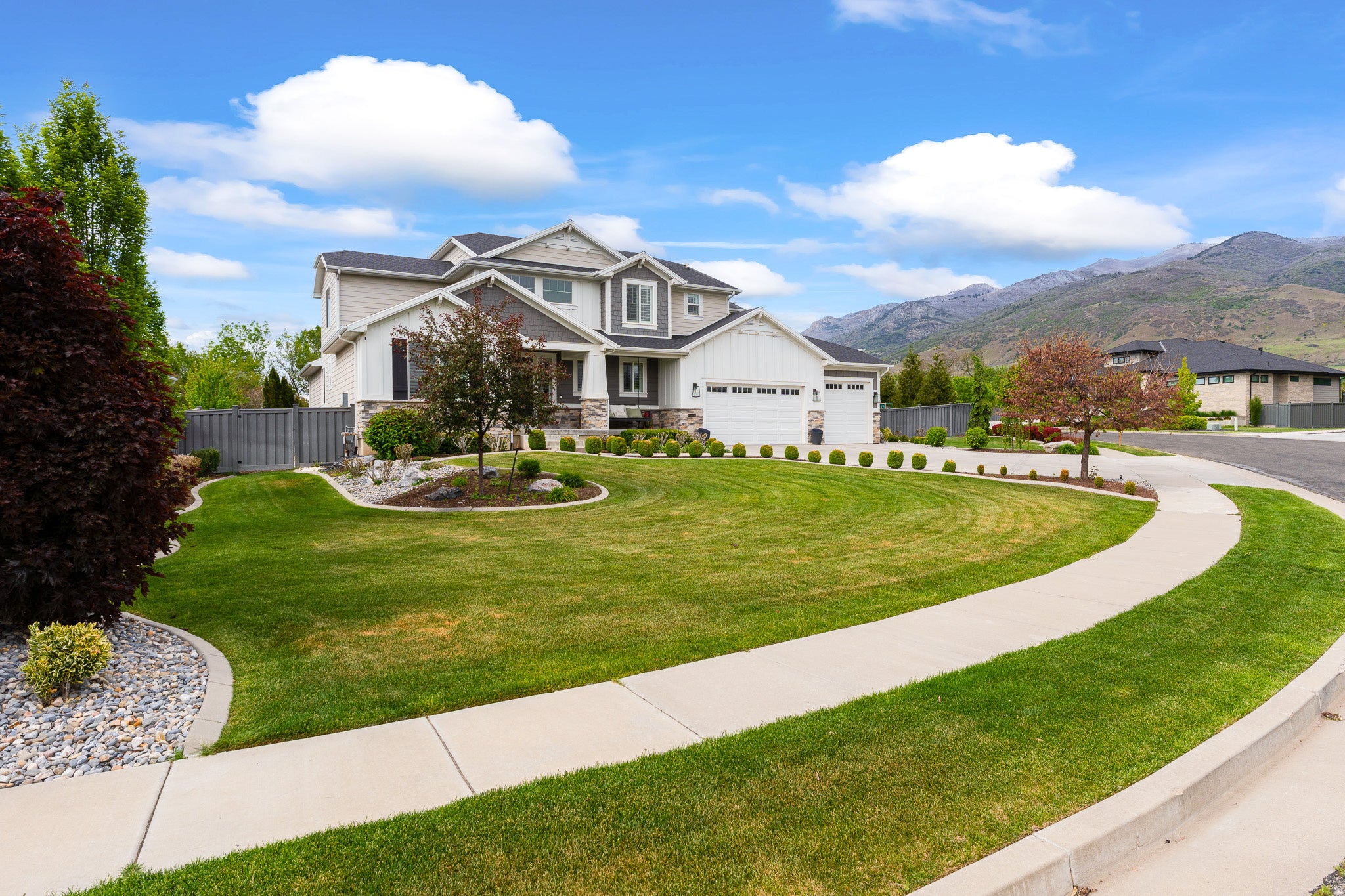 Fruit Heights, Utah, 84037, United States, 6 Bedrooms Bedrooms, ,4 BathroomsBathrooms,Residential,Contingent,2045711