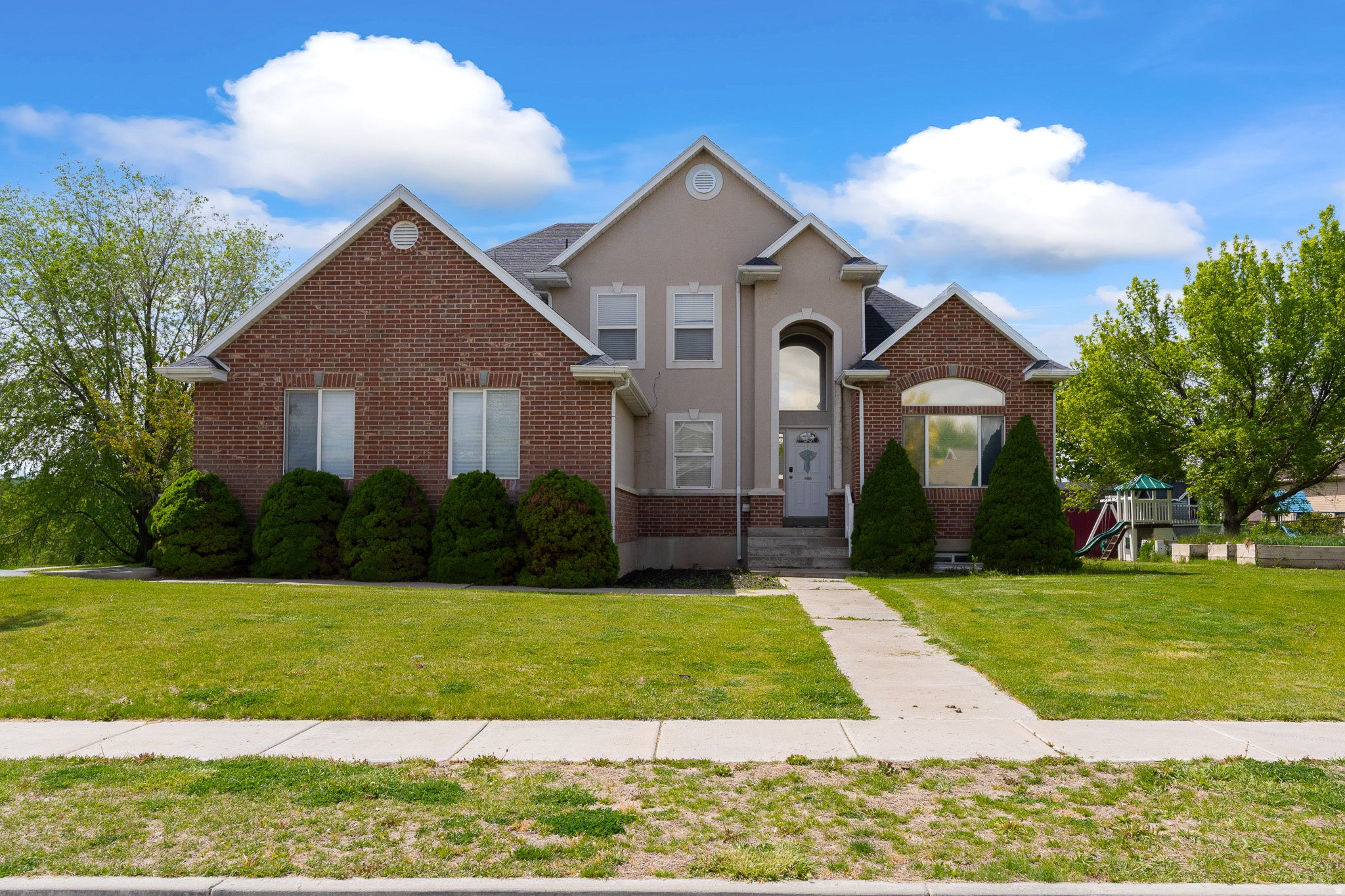 Syracuse, Utah, 84075, United States, 6 Bedrooms Bedrooms, ,4 BathroomsBathrooms,Residential,Active,2043824