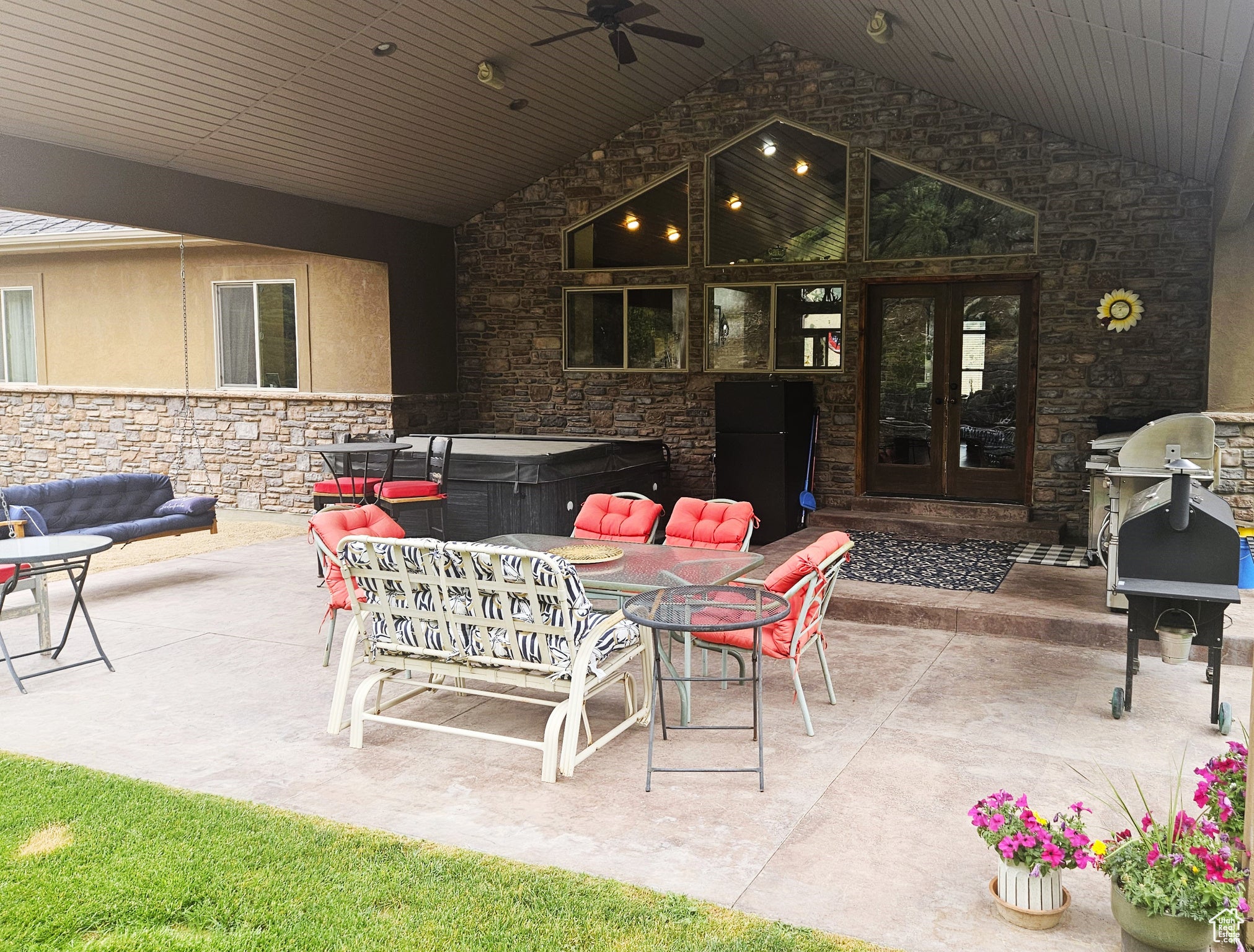 Fruitland, Utah, 84027, United States, 5 Bedrooms Bedrooms, ,3 BathroomsBathrooms,Residential,Active,1899229