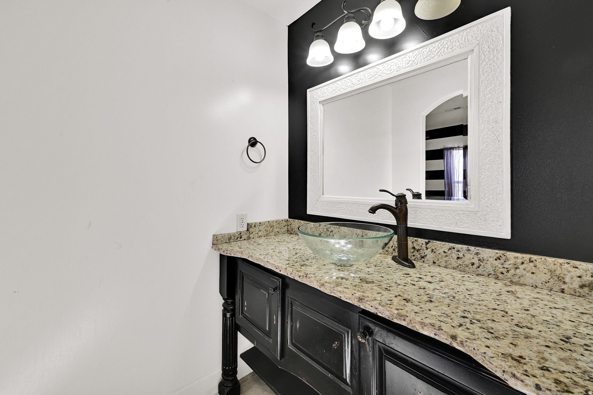 West Haven, Utah, 84401, United States, 7 Bedrooms Bedrooms, ,5 BathroomsBathrooms,Residential,Active,2002335