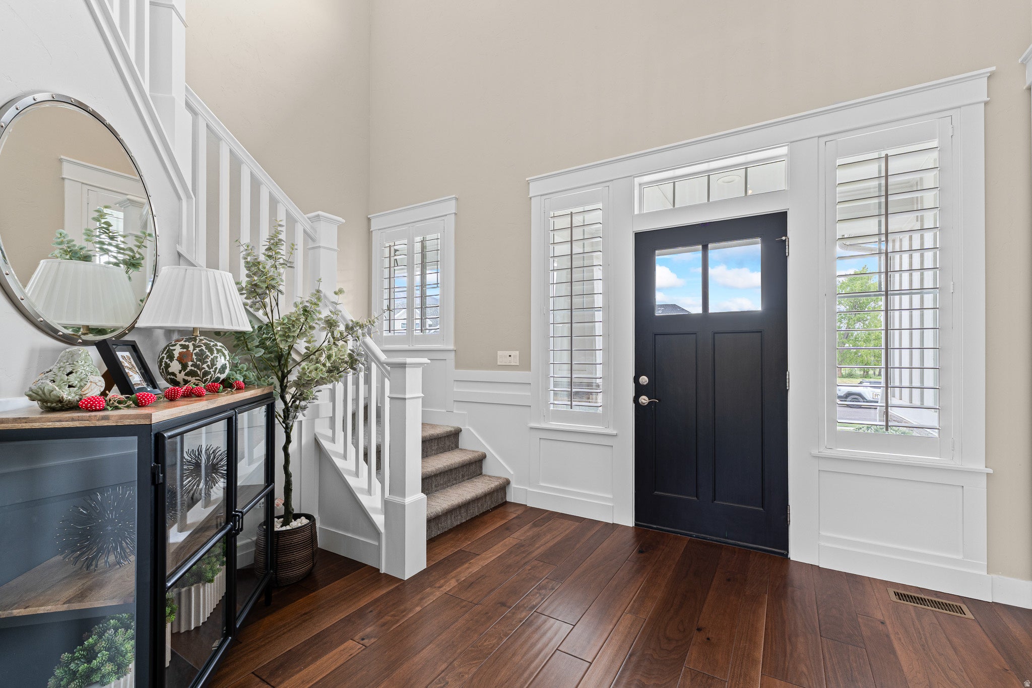 Fruit Heights, Utah, 84037, United States, 6 Bedrooms Bedrooms, ,4 BathroomsBathrooms,Residential,Contingent,2045711
