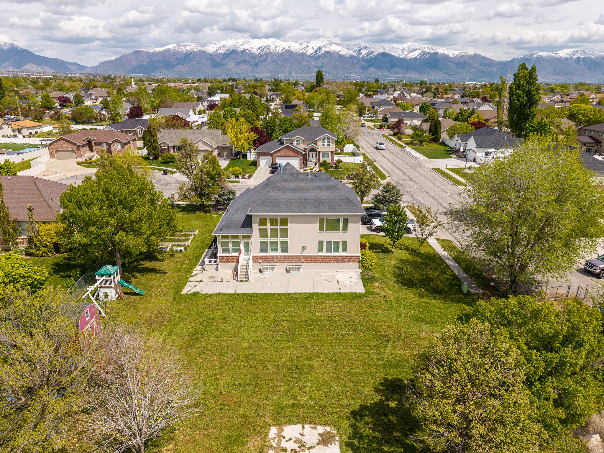 Syracuse, Utah, 84075, United States, 6 Bedrooms Bedrooms, ,4 BathroomsBathrooms,Residential,Active,2043824