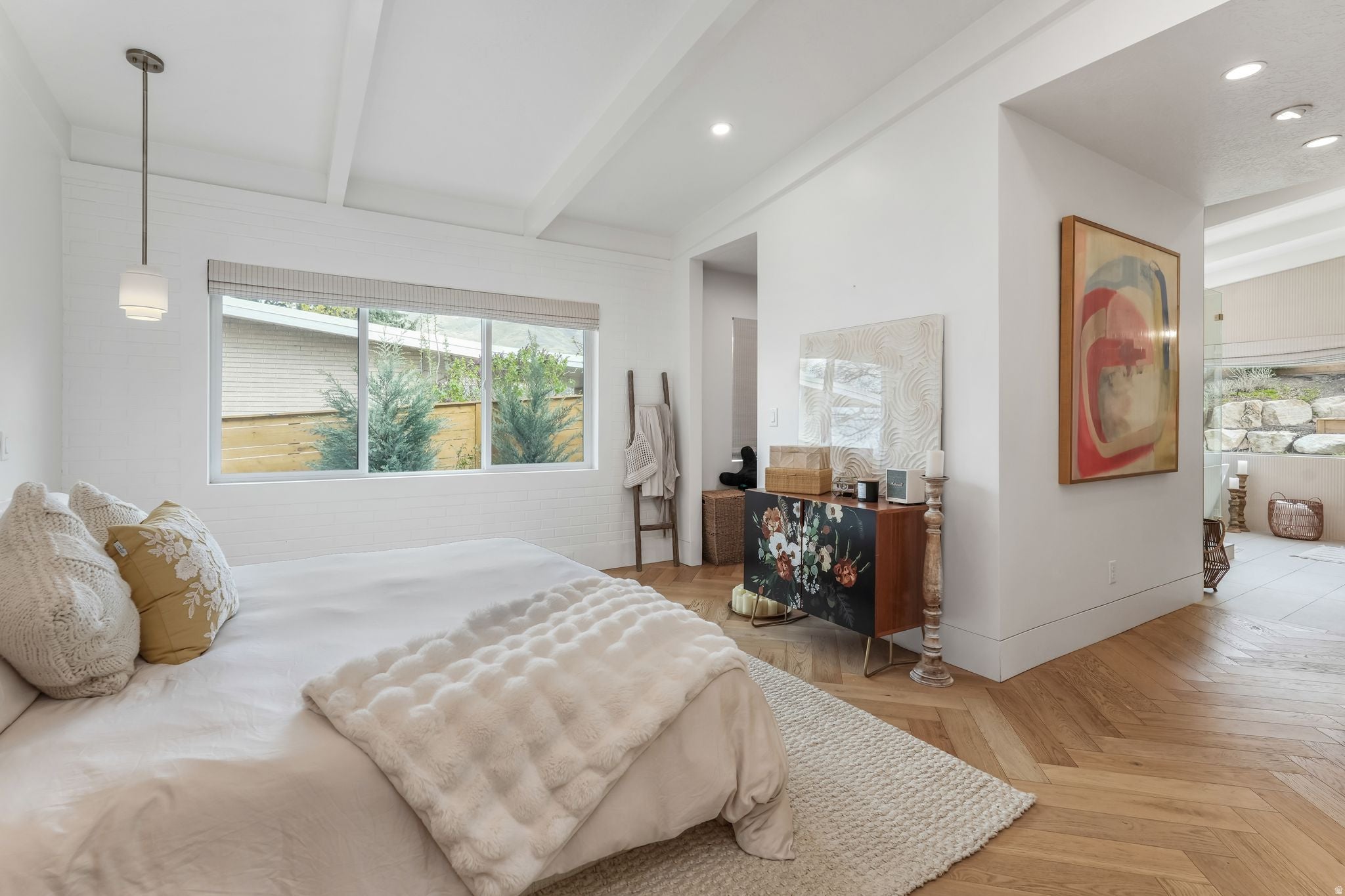 Salt Lake City, Utah, 84108, United States, 4 Bedrooms Bedrooms, ,3 BathroomsBathrooms,Residential,Active,2011870