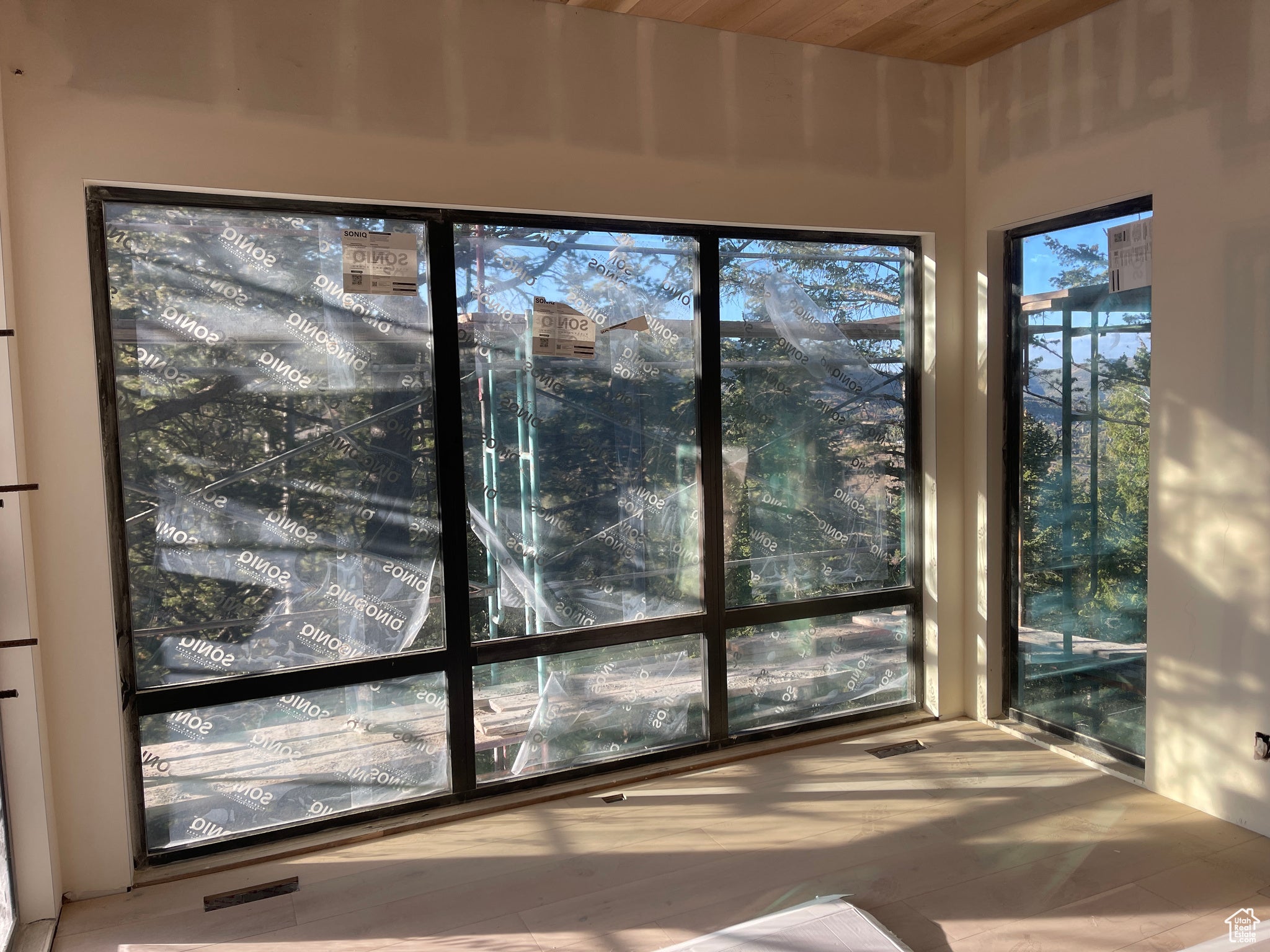 Summit Park, Utah, 84098, United States, 4 Bedrooms Bedrooms, ,4 BathroomsBathrooms,Residential,Active,1945862