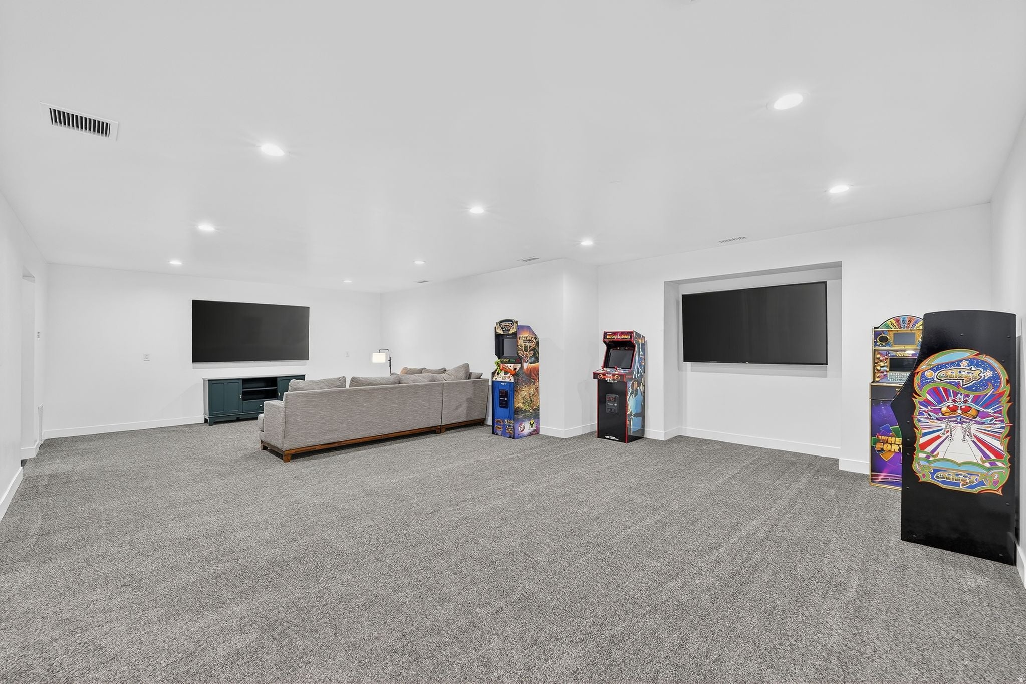 Eagle Mountain, Utah, 84005, United States, 5 Bedrooms Bedrooms, ,4 BathroomsBathrooms,Residential,Active,2009175