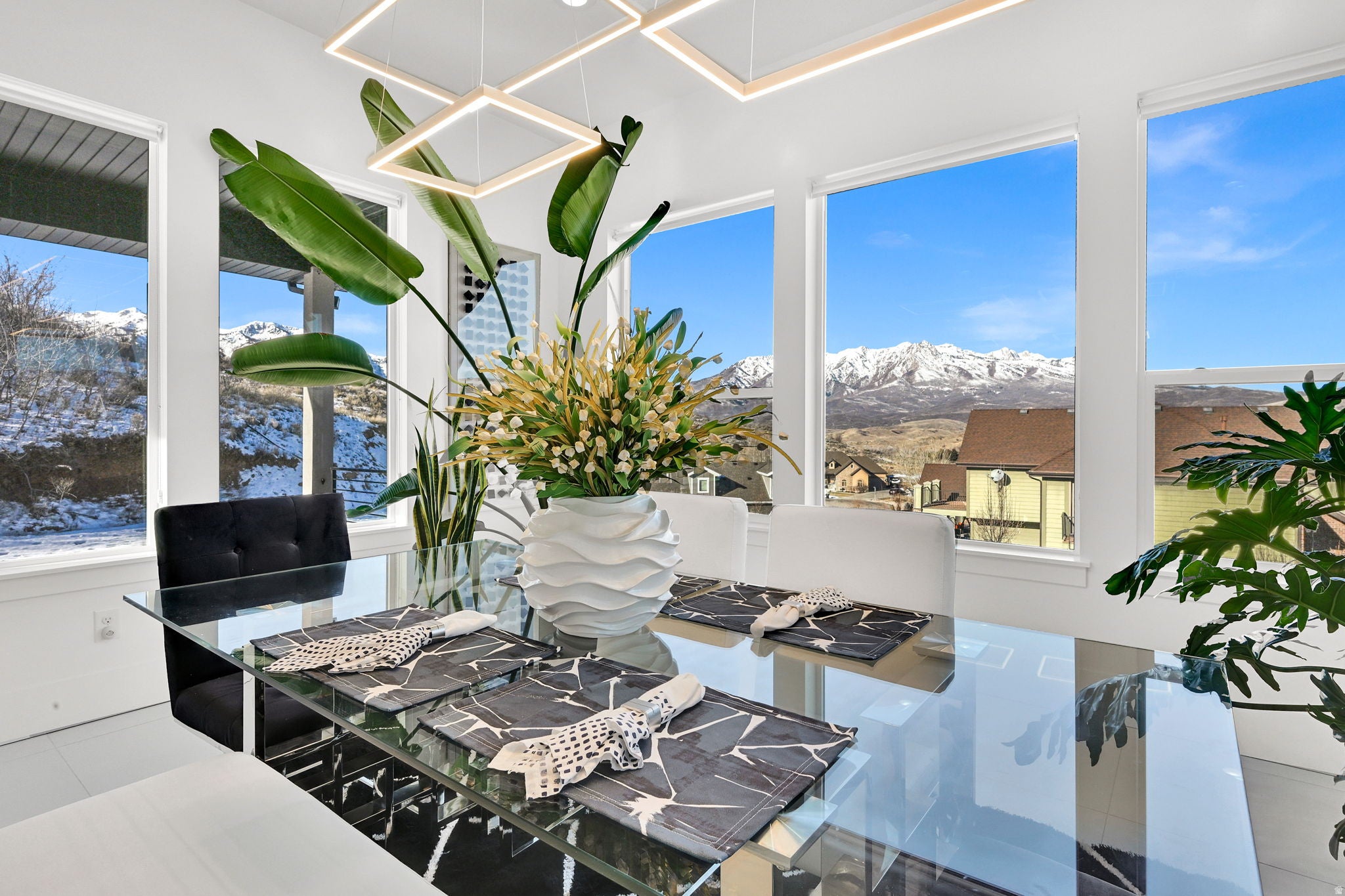 Mountain Green, Utah, 84050, United States, 5 Bedrooms Bedrooms, ,4 BathroomsBathrooms,Residential,Active,2013437