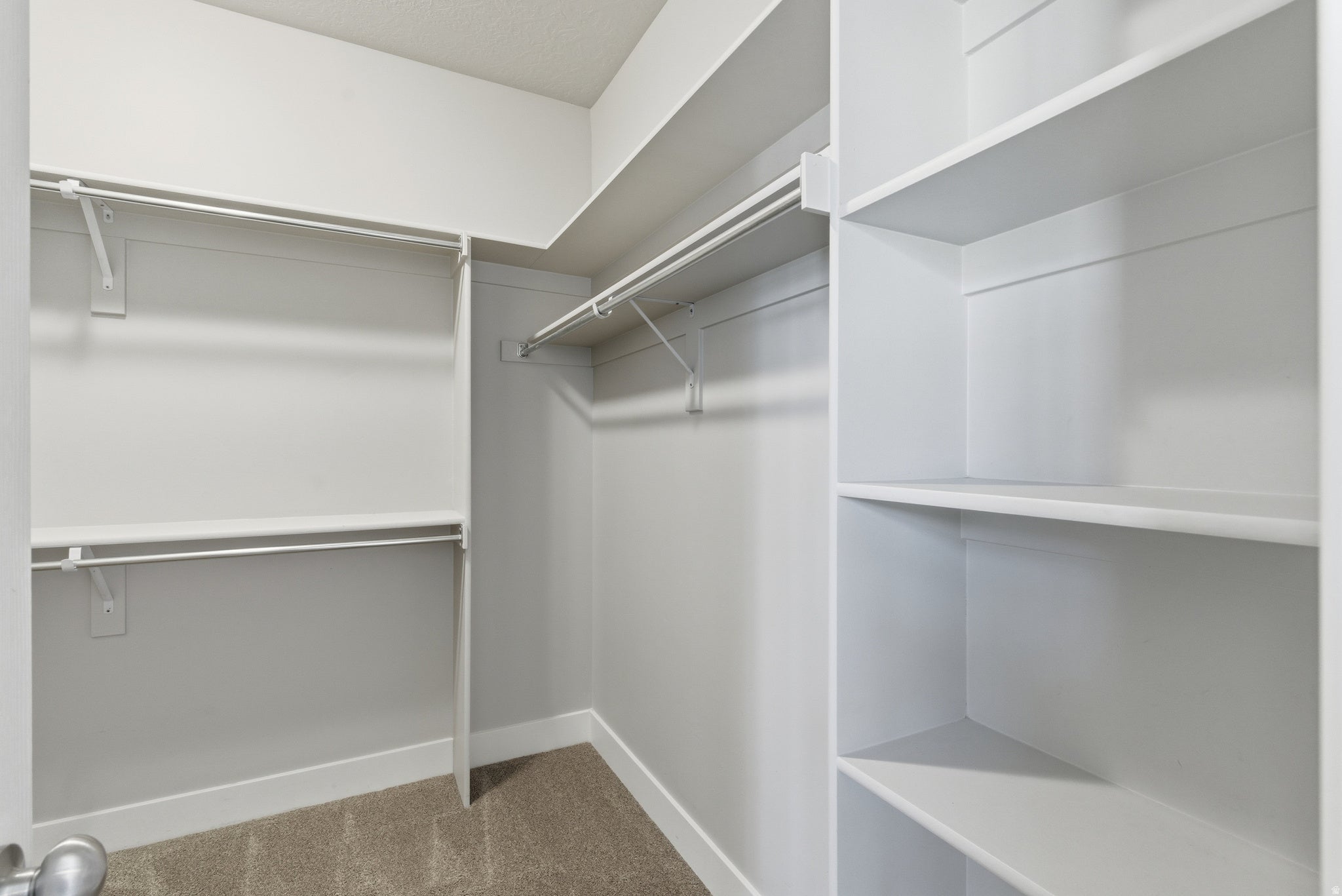 Lehi, Utah, 84043, United States, 7 Bedrooms Bedrooms, ,4 BathroomsBathrooms,Residential,Pending,1987244