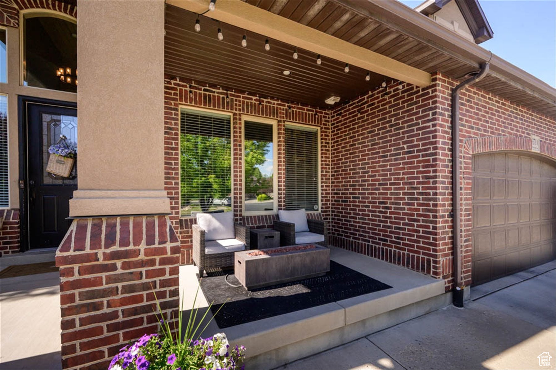 South Jordan, Utah, 84095, United States, 6 Bedrooms Bedrooms, ,4 BathroomsBathrooms,Residential,Active,1876871