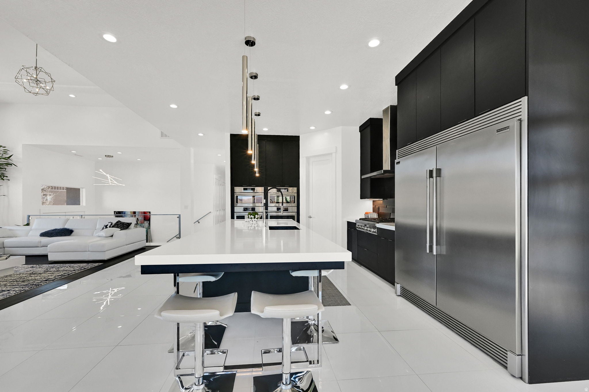 Mountain Green, Utah, 84050, United States, 5 Bedrooms Bedrooms, ,4 BathroomsBathrooms,Residential,Active,2013437