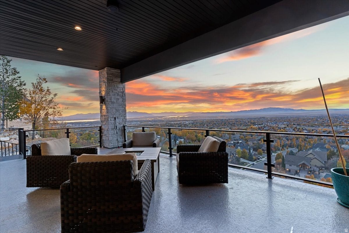 Fruit Heights, Utah, 84037, United States, 4 Bedrooms Bedrooms, ,3 BathroomsBathrooms,Residential,Active,2016423