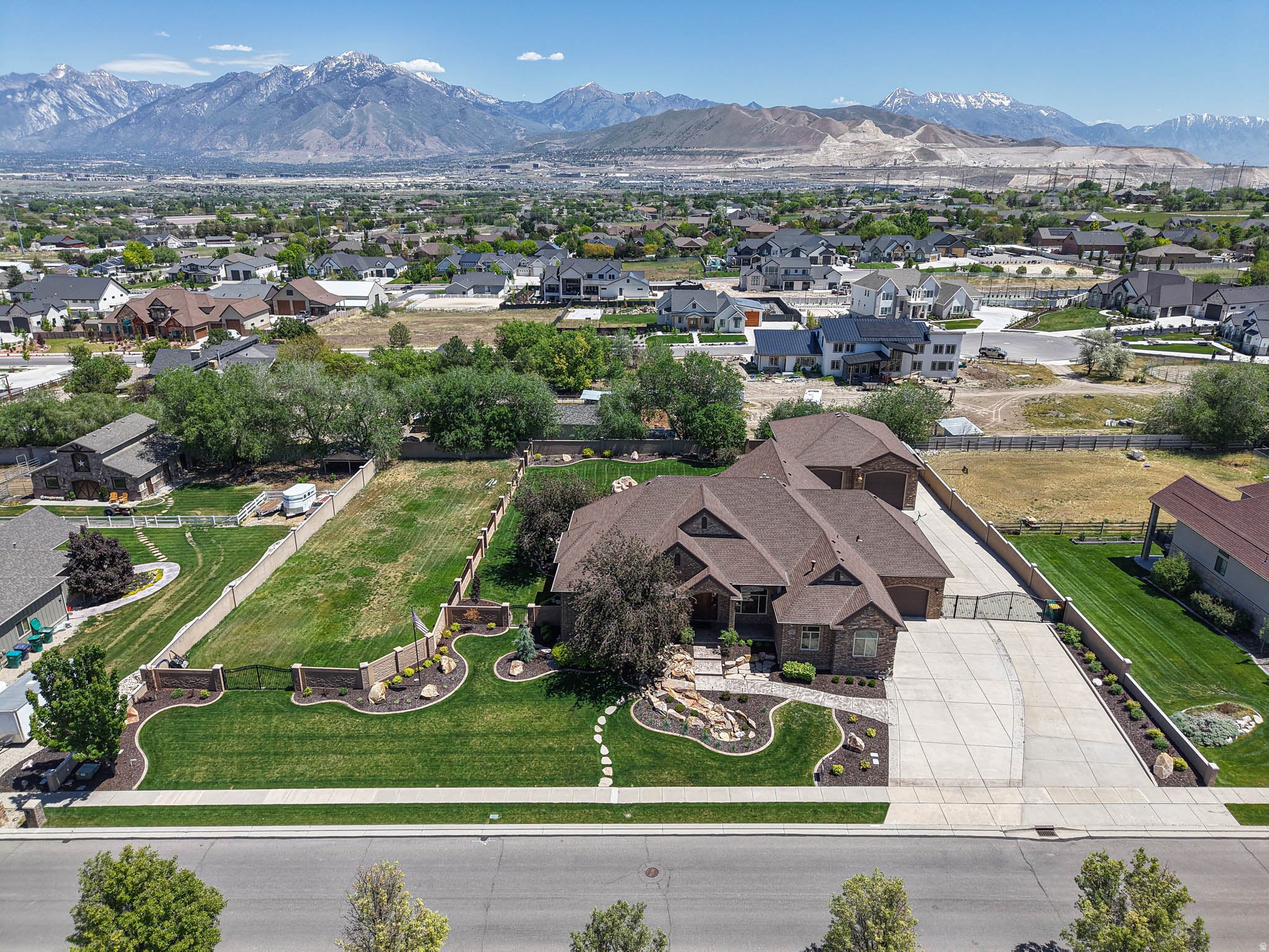 Bluffdale, Utah, 84065, United States, 5 Bedrooms Bedrooms, ,5 BathroomsBathrooms,Residential,Active,2030117