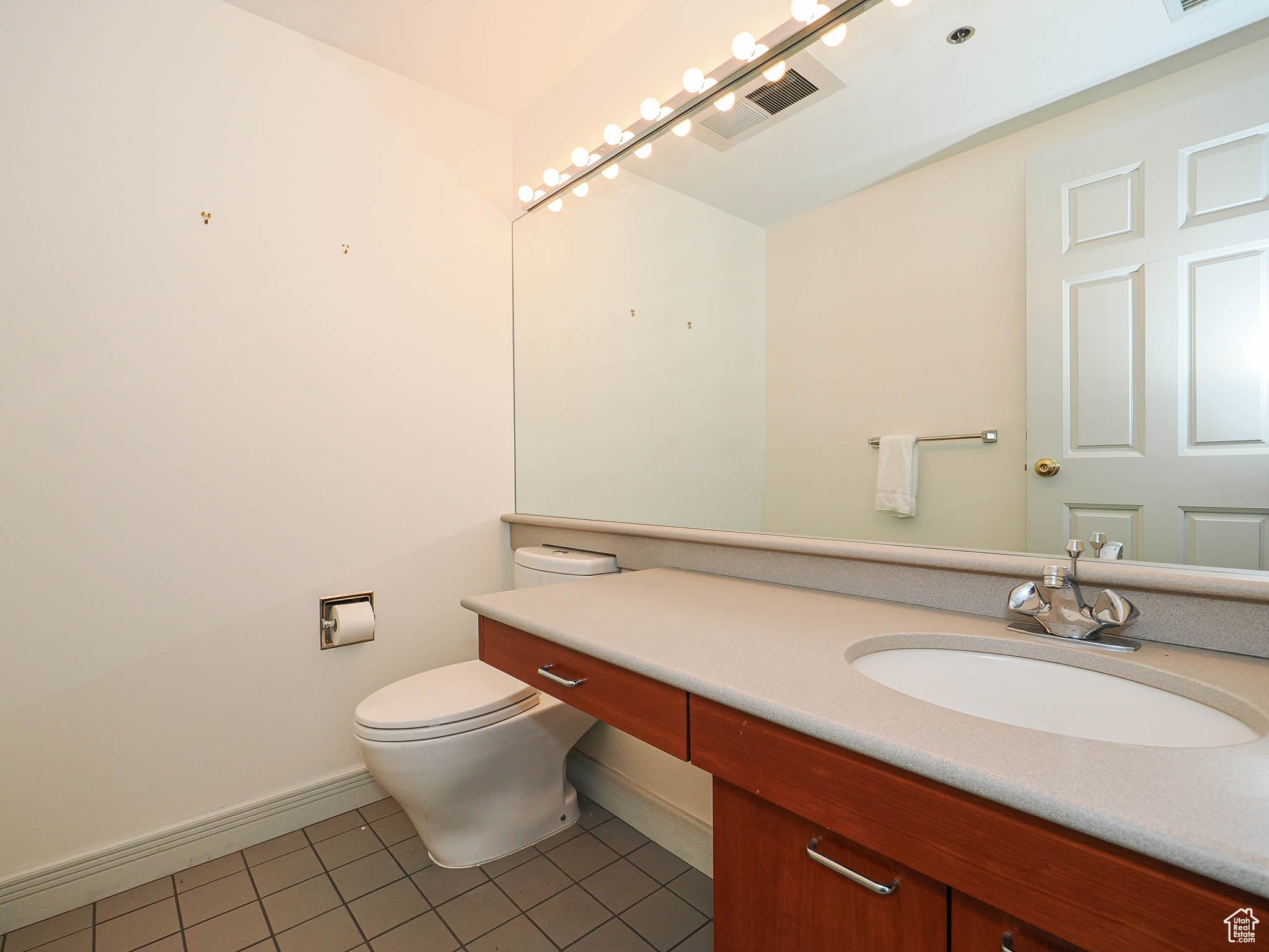 Salt Lake City, Utah, 84101, United States, 4 Bedrooms Bedrooms, ,5 BathroomsBathrooms,Residential,Active,1905069