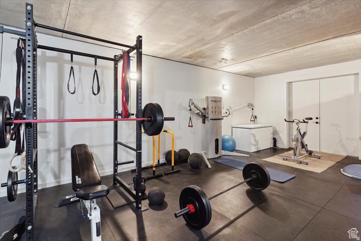 Huntsville, Utah, 84317, United States, 4 Bedrooms Bedrooms, ,4 BathroomsBathrooms,Residential,Active,2017502